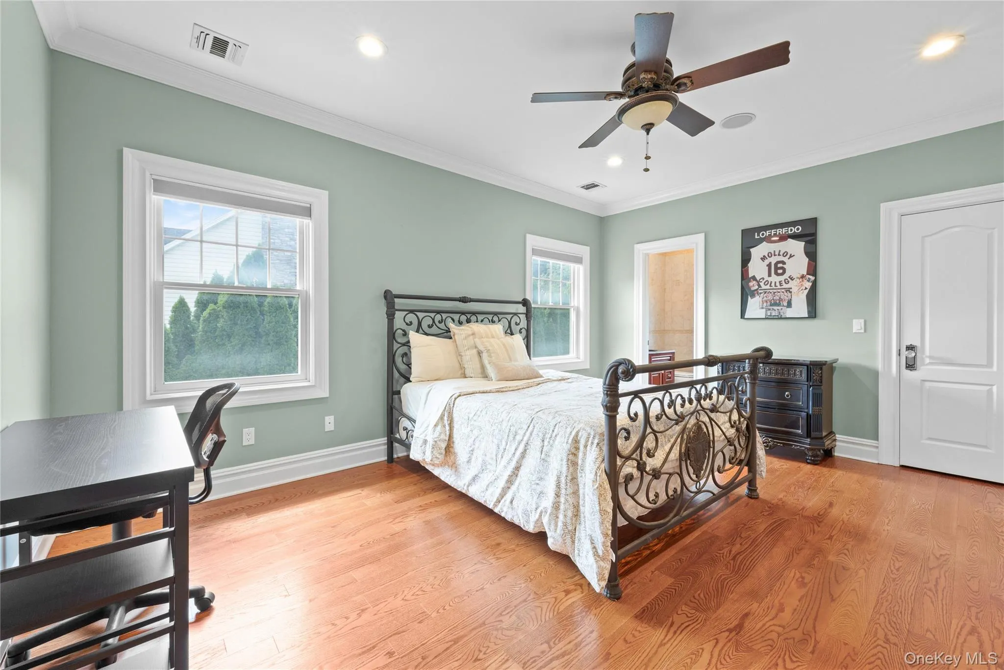 10 Meadow Glen Road, Smithtown, NY, 5 Bedrooms Bedrooms, 13 Rooms Rooms,5 BathroomsBathrooms,Residential,For Rent,Meadow Glen,0,1047481 10 Meadow Glen Road, Smithtown, NY, 5 Bedrooms Bedrooms, 13 Rooms Rooms,5 BathroomsBathrooms,Residential,For Rent,Meadow Glen,0,1047481