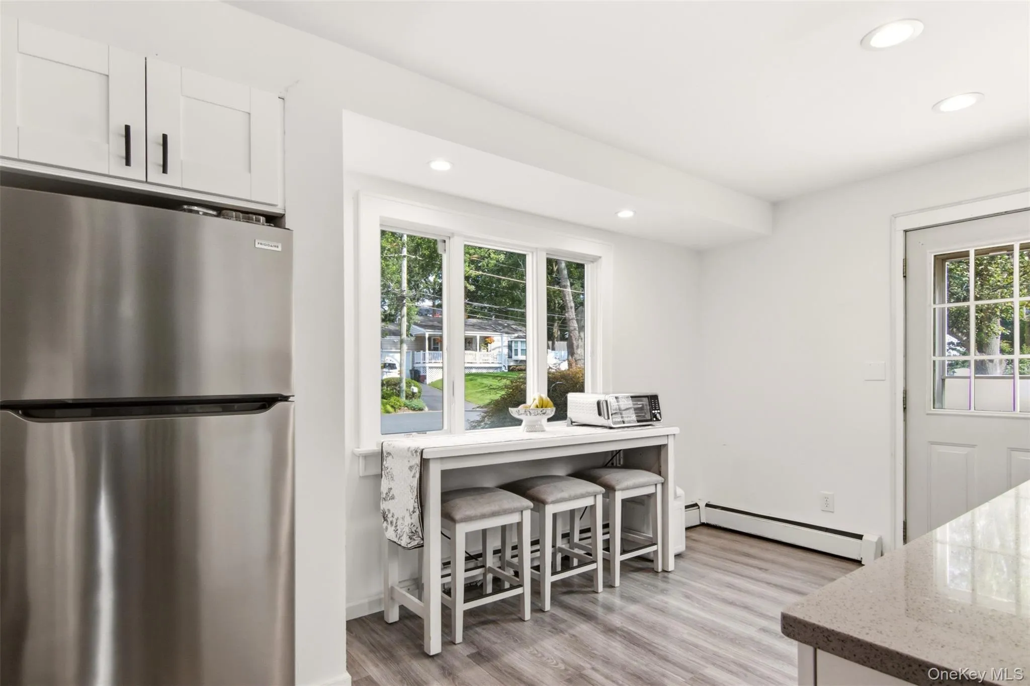 8 Glen Way, Brookhaven, NY, 4 Bedrooms Bedrooms, 11 Rooms Rooms,3 BathroomsBathrooms,Residential,For Rent,Glen,0,1047485 8 Glen Way, Brookhaven, NY, 4 Bedrooms Bedrooms, 11 Rooms Rooms,3 BathroomsBathrooms,Residential,For Rent,Glen,0,1047485