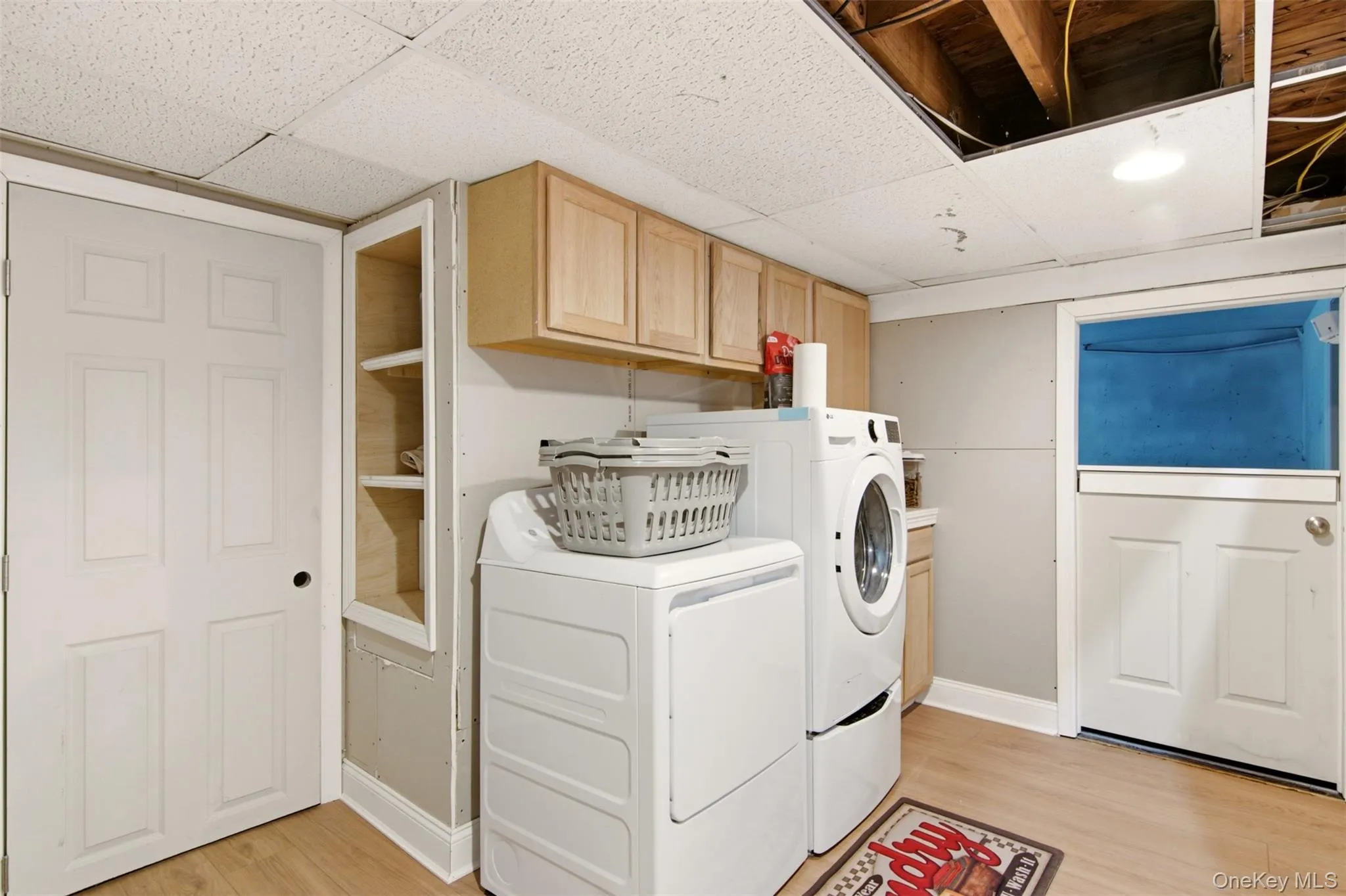 8 Glen Way, Brookhaven, NY, 4 Bedrooms Bedrooms, 11 Rooms Rooms,3 BathroomsBathrooms,Residential,For Rent,Glen,0,1047485 8 Glen Way, Brookhaven, NY, 4 Bedrooms Bedrooms, 11 Rooms Rooms,3 BathroomsBathrooms,Residential,For Rent,Glen,0,1047485