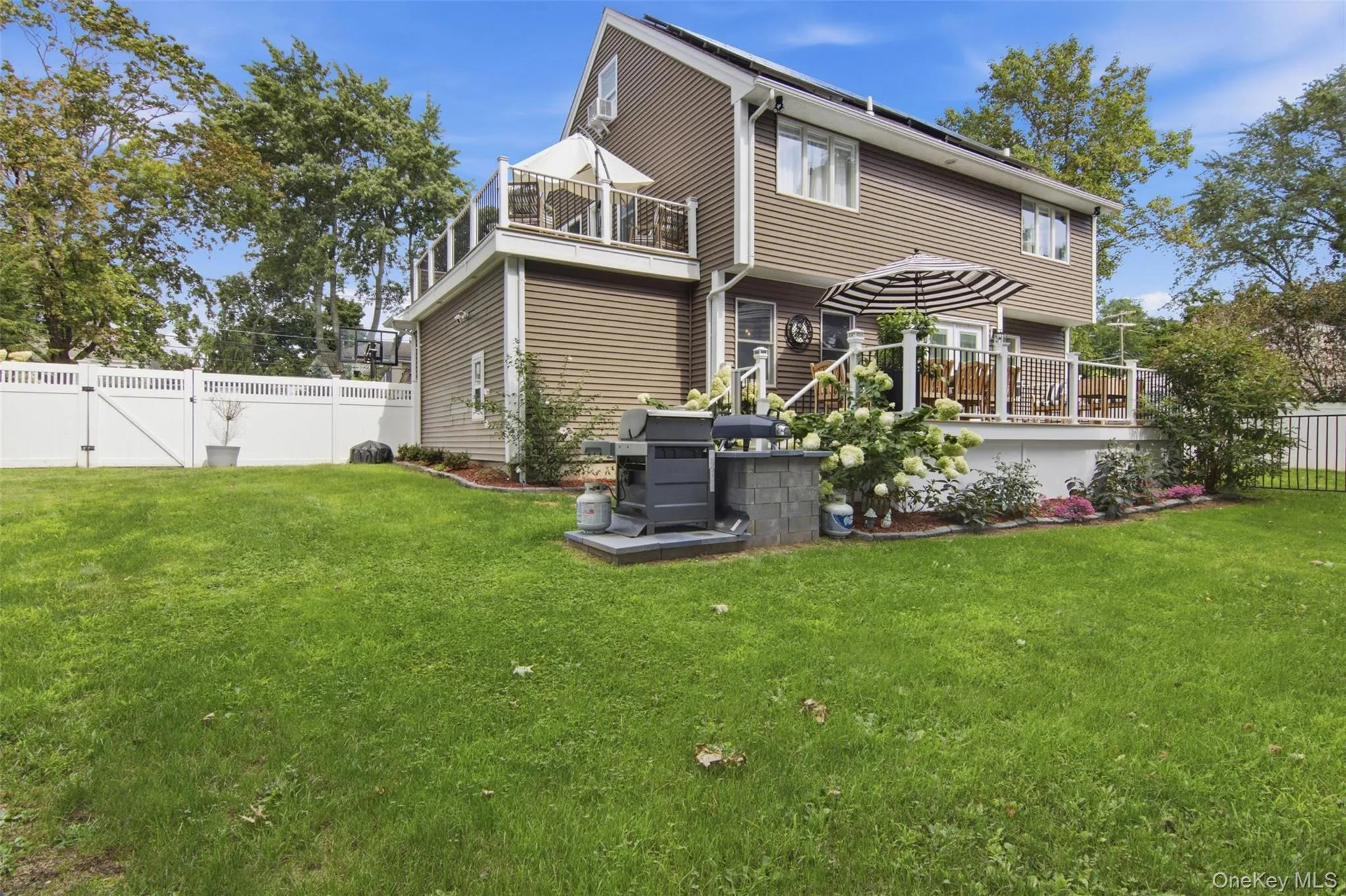 8 Glen Way, Brookhaven, NY, 4 Bedrooms Bedrooms, 11 Rooms Rooms,3 BathroomsBathrooms,Residential,For Rent,Glen,0,1047485 8 Glen Way, Brookhaven, NY, 4 Bedrooms Bedrooms, 11 Rooms Rooms,3 BathroomsBathrooms,Residential,For Rent,Glen,0,1047485