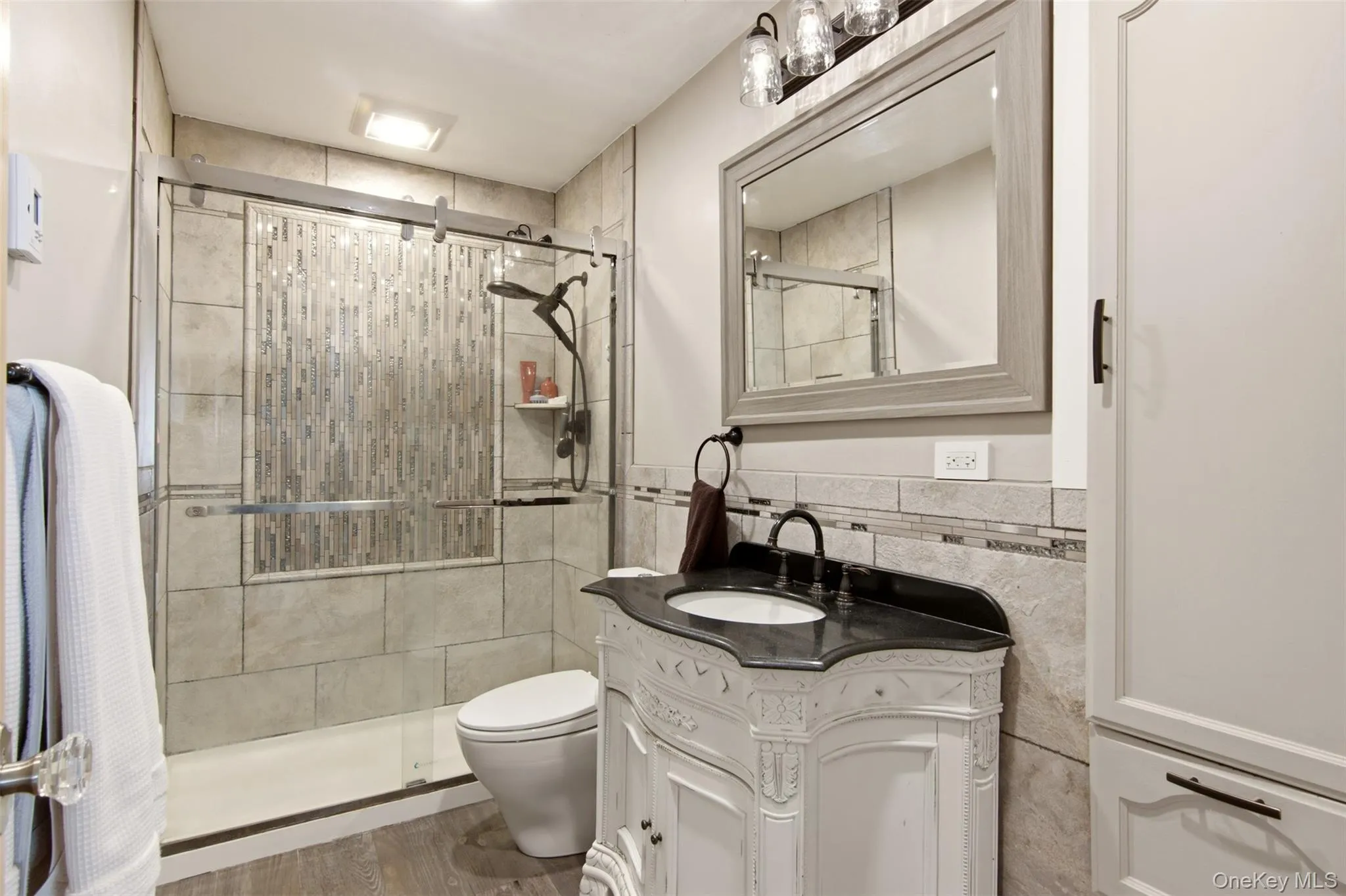 8 Glen Way, Brookhaven, NY, 4 Bedrooms Bedrooms, 11 Rooms Rooms,3 BathroomsBathrooms,Residential,For Rent,Glen,0,1047485 8 Glen Way, Brookhaven, NY, 4 Bedrooms Bedrooms, 11 Rooms Rooms,3 BathroomsBathrooms,Residential,For Rent,Glen,0,1047485