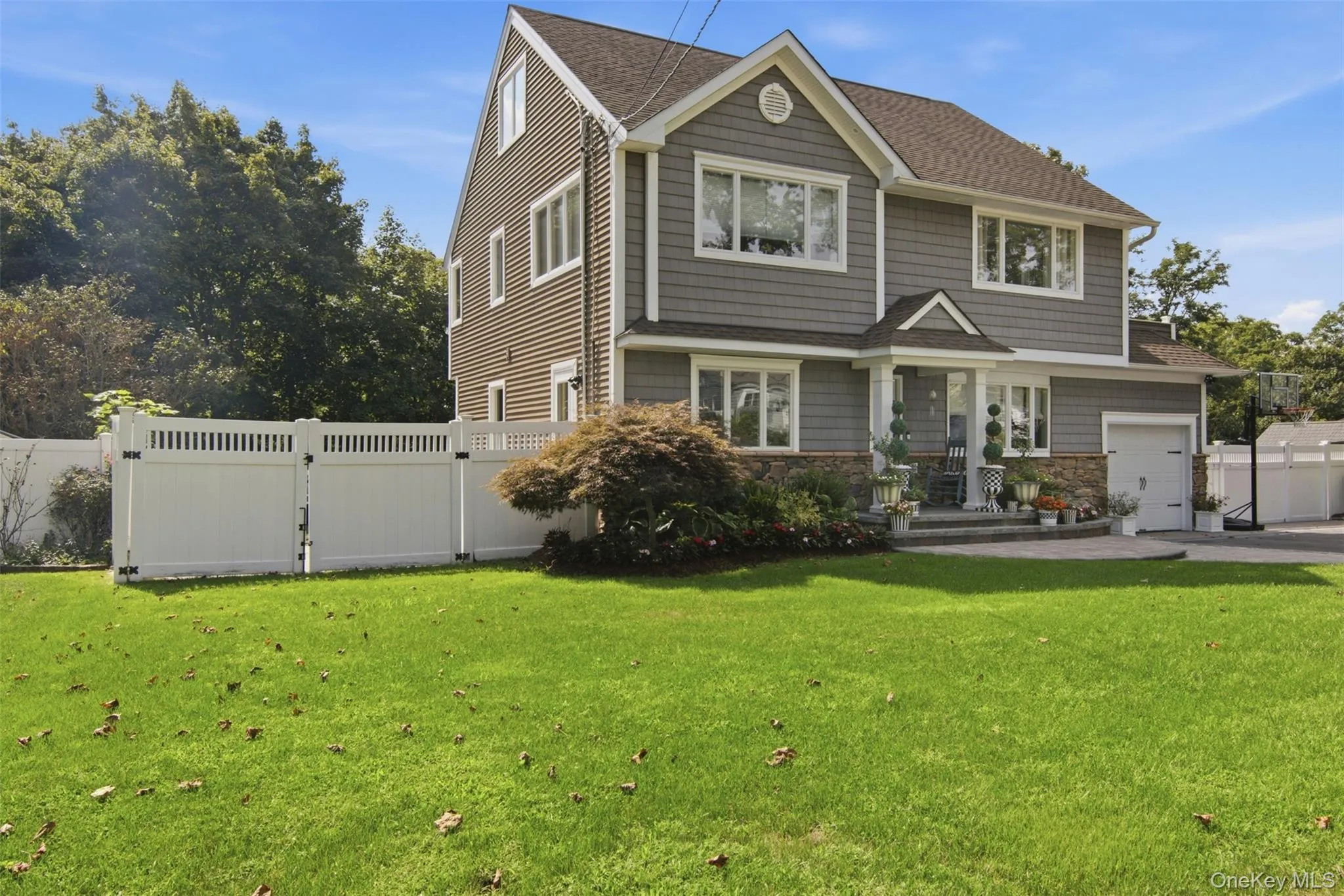8 Glen Way, Brookhaven, NY, 4 Bedrooms Bedrooms, 11 Rooms Rooms,3 BathroomsBathrooms,Residential,For Rent,Glen,0,1047485 8 Glen Way, Brookhaven, NY, 4 Bedrooms Bedrooms, 11 Rooms Rooms,3 BathroomsBathrooms,Residential,For Rent,Glen,0,1047485