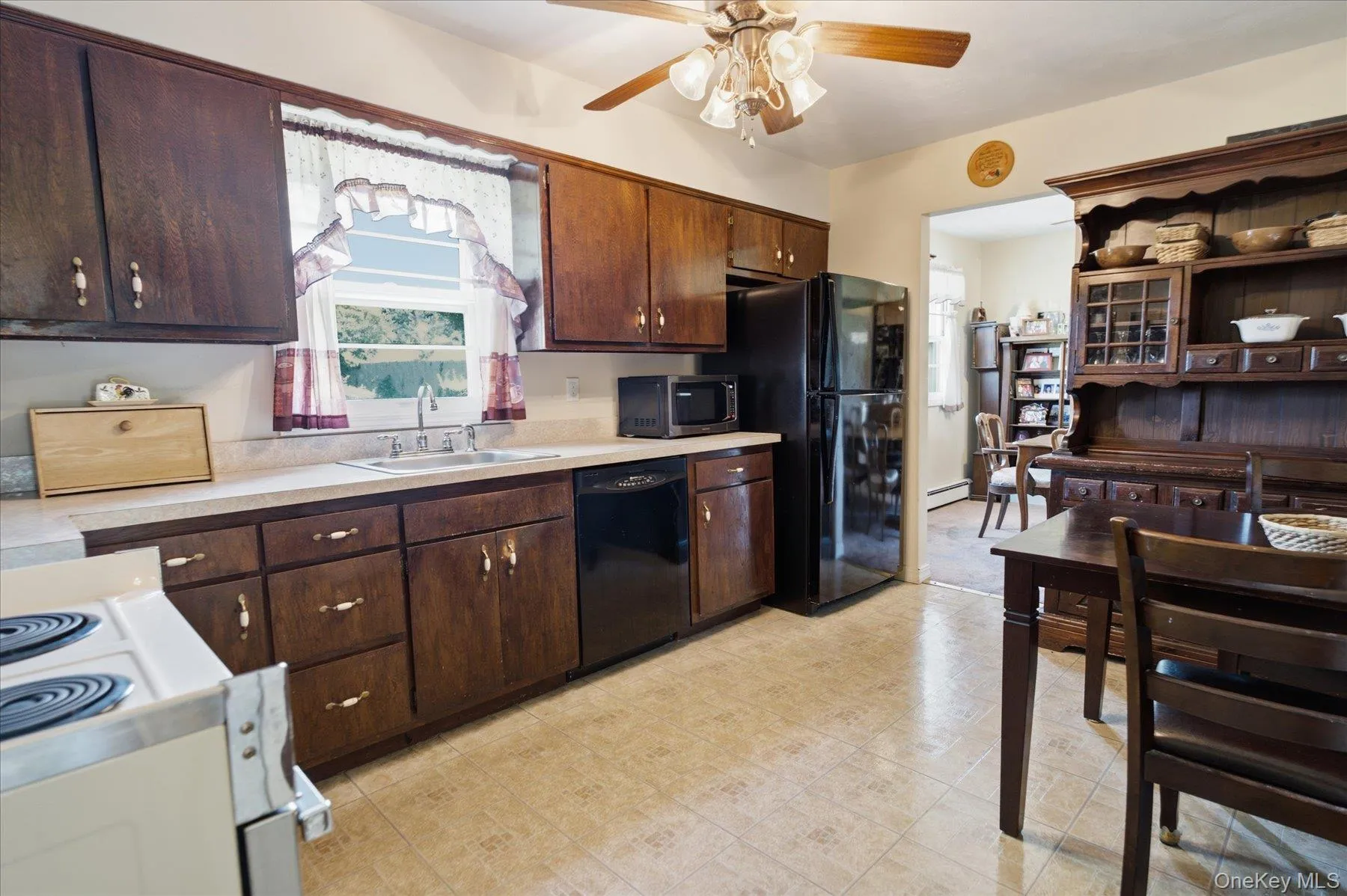 9 Mill Pond Lane, Brookhaven, NY, 3 Bedrooms Bedrooms, 7 Rooms Rooms,1 BathroomBathrooms,Residential,For Rent,Mill Pond,0,1047492 9 Mill Pond Lane, Brookhaven, NY, 3 Bedrooms Bedrooms, 7 Rooms Rooms,1 BathroomBathrooms,Residential,For Rent,Mill Pond,0,1047492