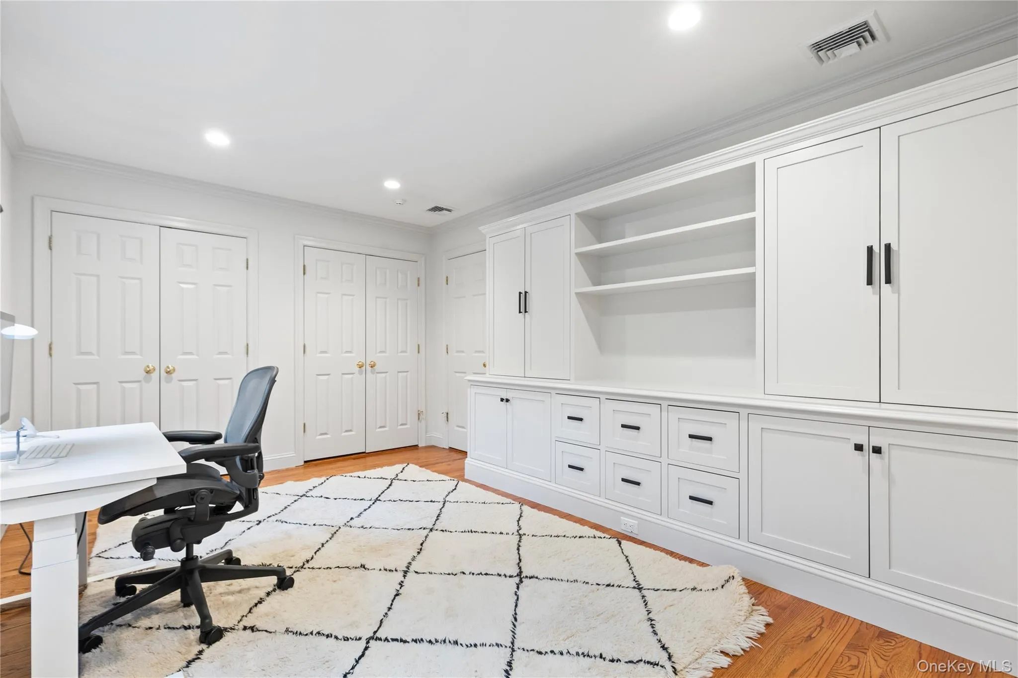 6 Round House Court, North Castle, NY, 5 Bedrooms Bedrooms, 14 Rooms Rooms,5 BathroomsBathrooms,Residential,For Rent,Round House,0,1047494 6 Round House Court, North Castle, NY, 5 Bedrooms Bedrooms, 14 Rooms Rooms,5 BathroomsBathrooms,Residential,For Rent,Round House,0,1047494