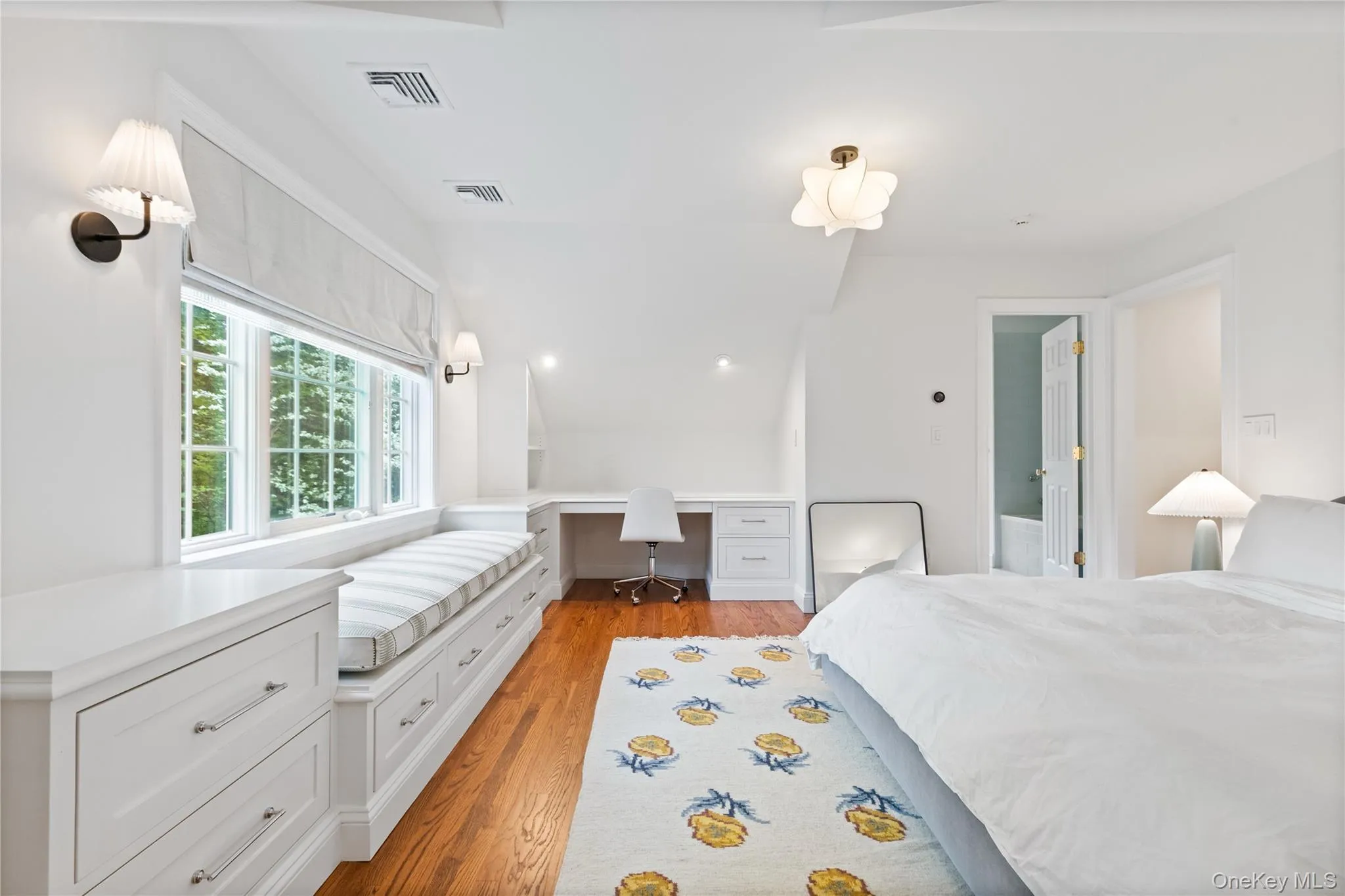 6 Round House Court, North Castle, NY, 5 Bedrooms Bedrooms, 14 Rooms Rooms,5 BathroomsBathrooms,Residential,For Rent,Round House,0,1047494 6 Round House Court, North Castle, NY, 5 Bedrooms Bedrooms, 14 Rooms Rooms,5 BathroomsBathrooms,Residential,For Rent,Round House,0,1047494
