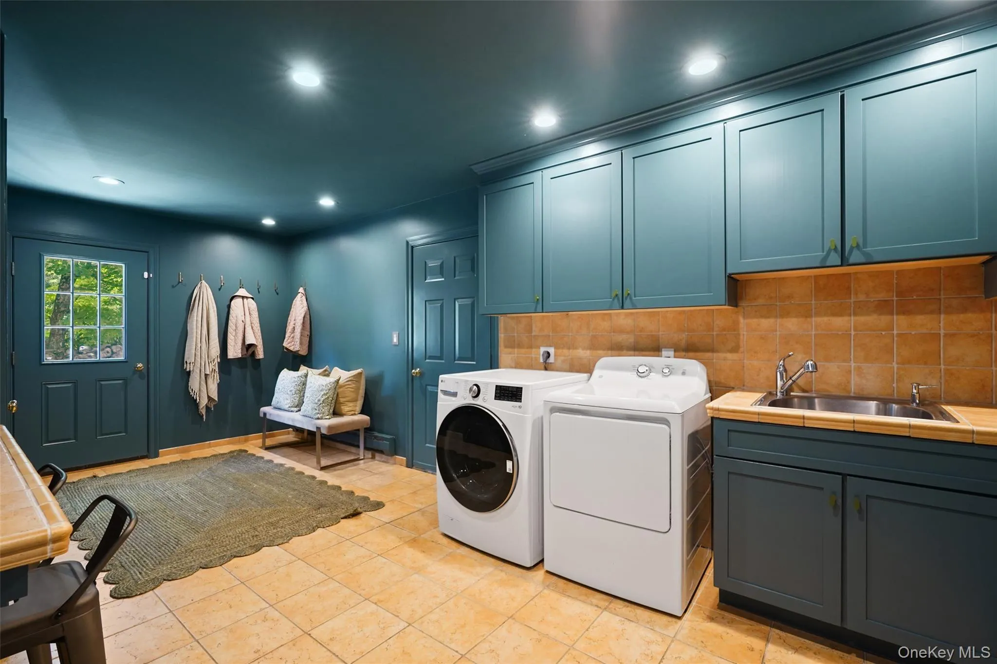 6 Round House Court, North Castle, NY, 5 Bedrooms Bedrooms, 14 Rooms Rooms,5 BathroomsBathrooms,Residential,For Rent,Round House,0,1047494 6 Round House Court, North Castle, NY, 5 Bedrooms Bedrooms, 14 Rooms Rooms,5 BathroomsBathrooms,Residential,For Rent,Round House,0,1047494