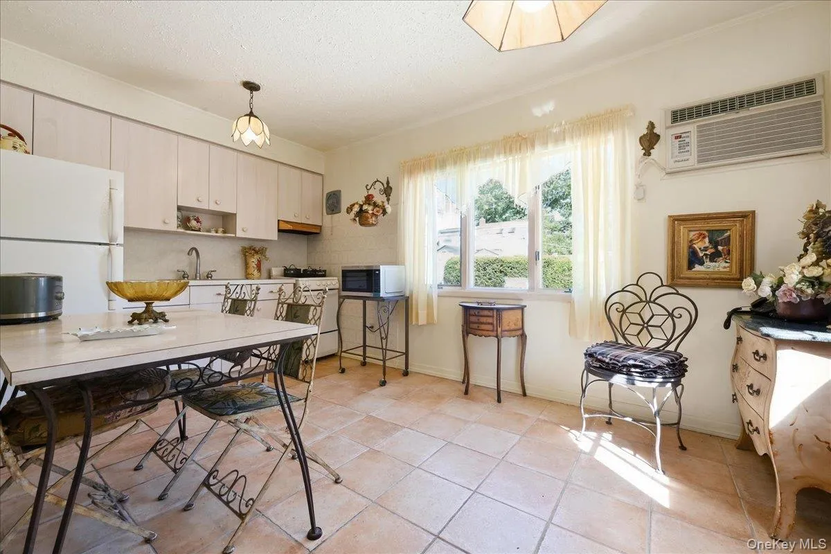 65 Riverside Avenue, Oyster Bay, NY, 4 Bedrooms Bedrooms, 7 Rooms Rooms,1 BathroomBathrooms,Residential,For Rent,Riverside,0,1047495 65 Riverside Avenue, Oyster Bay, NY, 4 Bedrooms Bedrooms, 7 Rooms Rooms,1 BathroomBathrooms,Residential,For Rent,Riverside,0,1047495