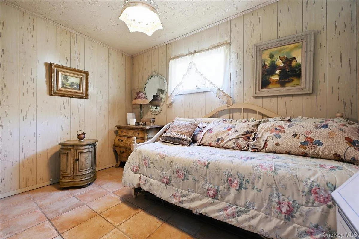 65 Riverside Avenue, Oyster Bay, NY, 4 Bedrooms Bedrooms, 7 Rooms Rooms,1 BathroomBathrooms,Residential,For Rent,Riverside,0,1047495 65 Riverside Avenue, Oyster Bay, NY, 4 Bedrooms Bedrooms, 7 Rooms Rooms,1 BathroomBathrooms,Residential,For Rent,Riverside,0,1047495