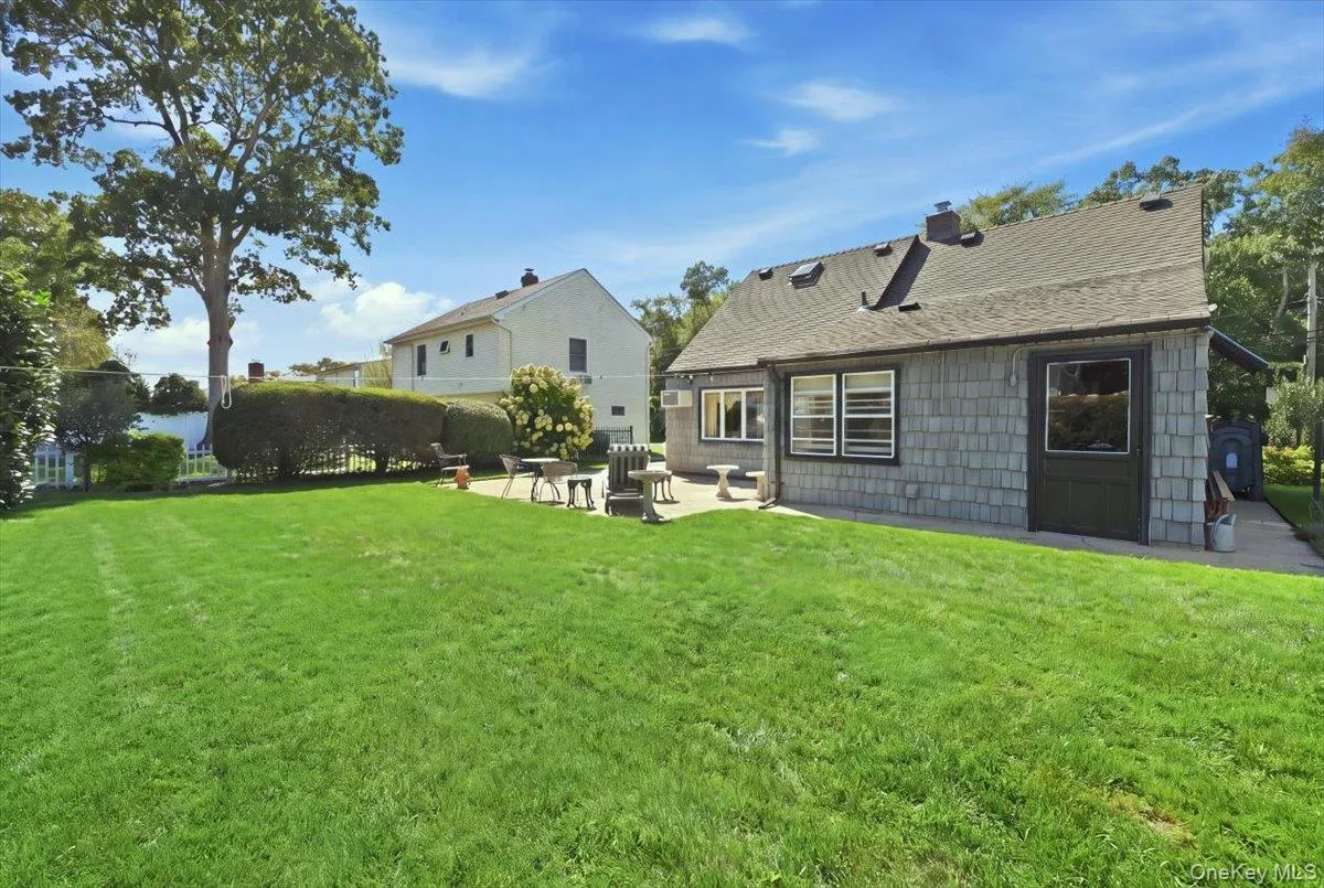 65 Riverside Avenue, Oyster Bay, NY, 4 Bedrooms Bedrooms, 7 Rooms Rooms,1 BathroomBathrooms,Residential,For Rent,Riverside,0,1047495 65 Riverside Avenue, Oyster Bay, NY, 4 Bedrooms Bedrooms, 7 Rooms Rooms,1 BathroomBathrooms,Residential,For Rent,Riverside,0,1047495