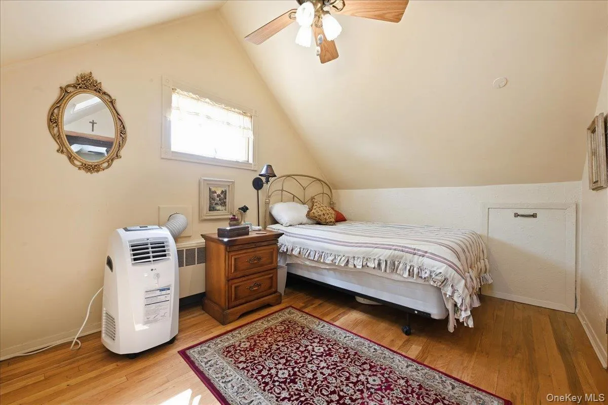 65 Riverside Avenue, Oyster Bay, NY, 4 Bedrooms Bedrooms, 7 Rooms Rooms,1 BathroomBathrooms,Residential,For Rent,Riverside,0,1047495 65 Riverside Avenue, Oyster Bay, NY, 4 Bedrooms Bedrooms, 7 Rooms Rooms,1 BathroomBathrooms,Residential,For Rent,Riverside,0,1047495