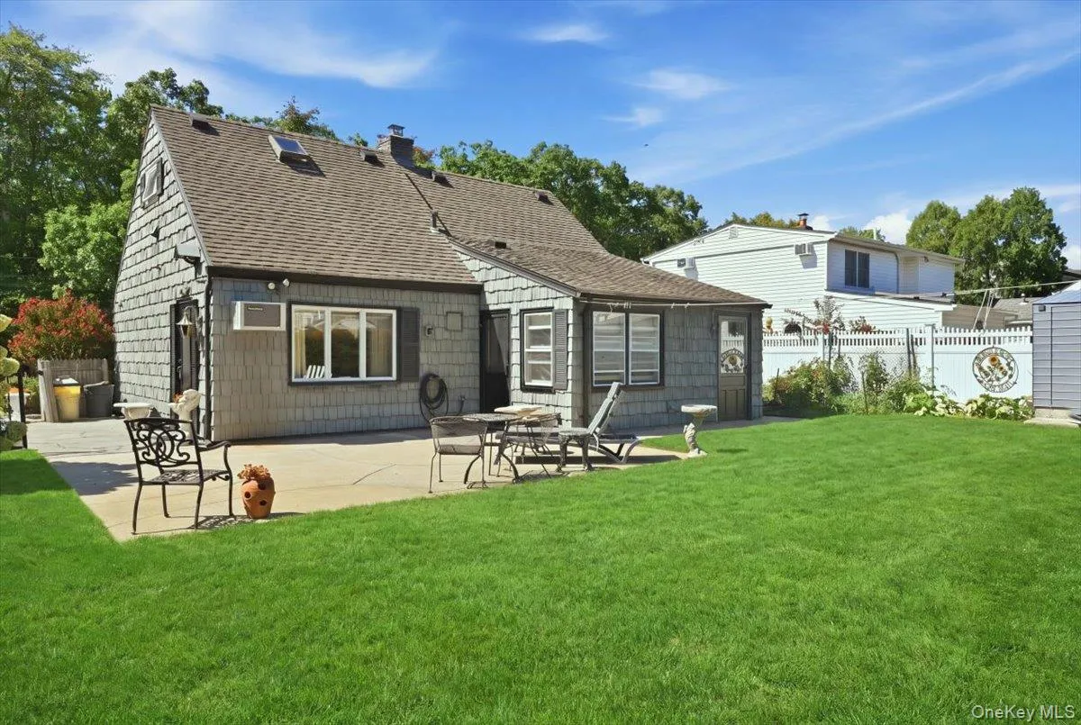 65 Riverside Avenue, Oyster Bay, NY, 4 Bedrooms Bedrooms, 7 Rooms Rooms,1 BathroomBathrooms,Residential,For Rent,Riverside,0,1047495 65 Riverside Avenue, Oyster Bay, NY, 4 Bedrooms Bedrooms, 7 Rooms Rooms,1 BathroomBathrooms,Residential,For Rent,Riverside,0,1047495
