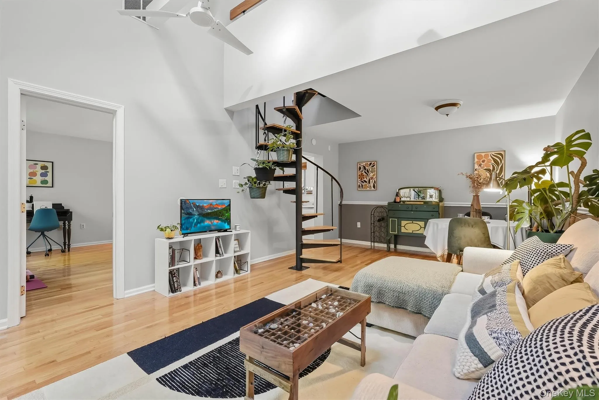 Open living space with soaring ceiling height and flexible layout. Open living space with soaring ceiling height and flexible layout.