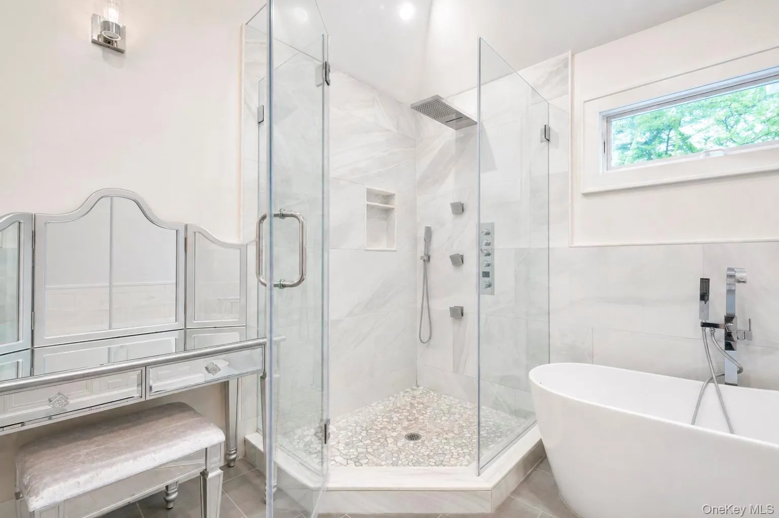 15 Dillon Drive, Huntington, NY, 4 Bedrooms Bedrooms, 8 Rooms Rooms,4 BathroomsBathrooms,Residential,For Rent,Dillon,0,1047498 15 Dillon Drive, Huntington, NY, 4 Bedrooms Bedrooms, 8 Rooms Rooms,4 BathroomsBathrooms,Residential,For Rent,Dillon,0,1047498
