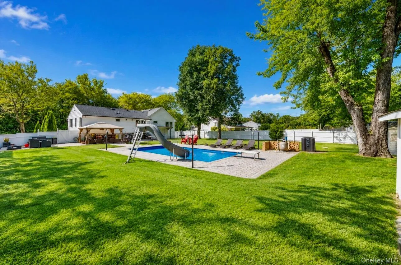 15 Dillon Drive, Huntington, NY, 4 Bedrooms Bedrooms, 8 Rooms Rooms,4 BathroomsBathrooms,Residential,For Rent,Dillon,0,1047498 15 Dillon Drive, Huntington, NY, 4 Bedrooms Bedrooms, 8 Rooms Rooms,4 BathroomsBathrooms,Residential,For Rent,Dillon,0,1047498
