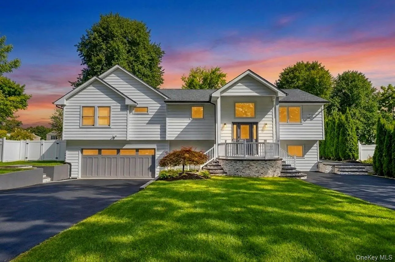 15 Dillon Drive, Huntington, NY, 4 Bedrooms Bedrooms, 8 Rooms Rooms,4 BathroomsBathrooms,Residential,For Rent,Dillon,0,1047498 15 Dillon Drive, Huntington, NY, 4 Bedrooms Bedrooms, 8 Rooms Rooms,4 BathroomsBathrooms,Residential,For Rent,Dillon,0,1047498