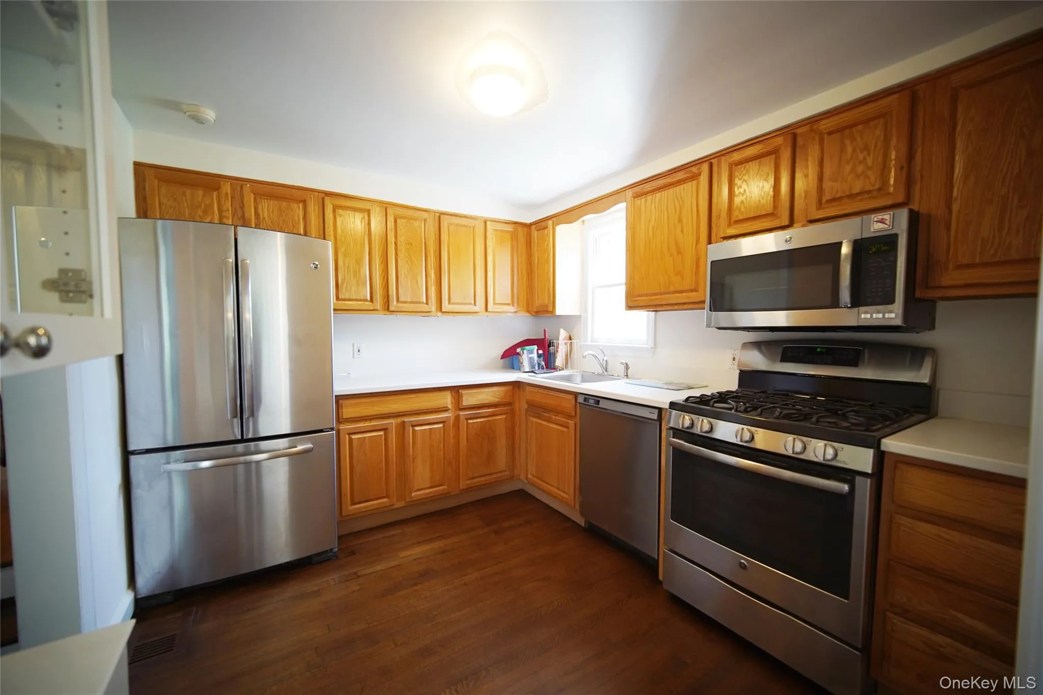 416 Ridgeway, White Plains, NY, 2 Bedrooms Bedrooms, 6 Rooms Rooms,2 BathroomsBathrooms,Residential Lease,For Rent,Ridgeway,0,1047500 416 Ridgeway, White Plains, NY, 2 Bedrooms Bedrooms, 6 Rooms Rooms,2 BathroomsBathrooms,Residential Lease,For Rent,Ridgeway,0,1047500