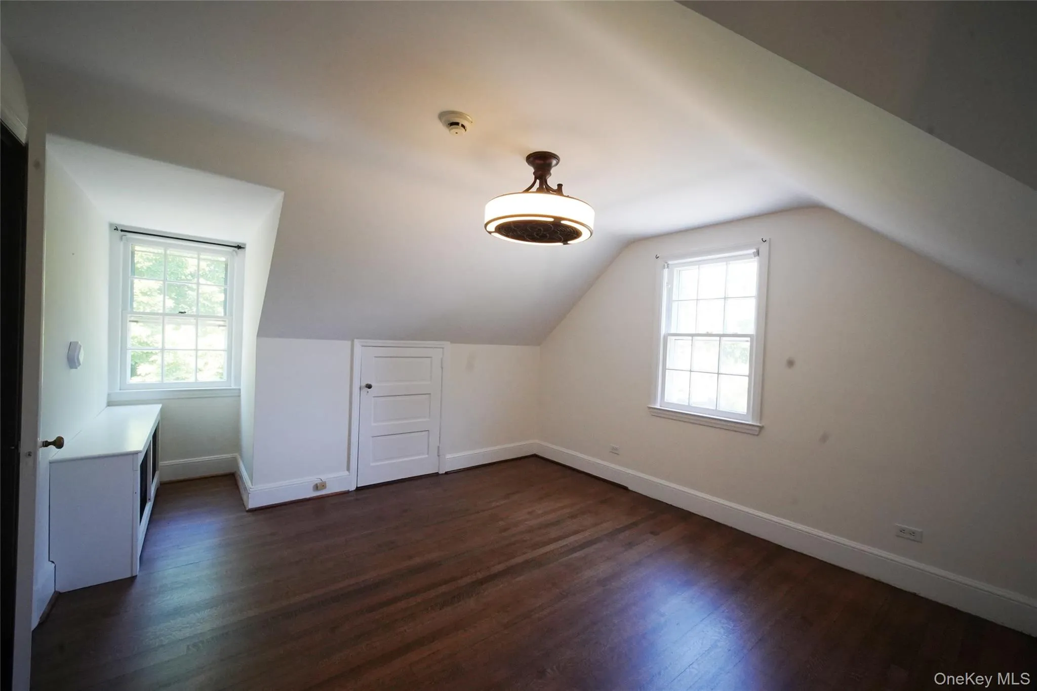 416 Ridgeway, White Plains, NY, 2 Bedrooms Bedrooms, 6 Rooms Rooms,2 BathroomsBathrooms,Residential Lease,For Rent,Ridgeway,0,1047500 416 Ridgeway, White Plains, NY, 2 Bedrooms Bedrooms, 6 Rooms Rooms,2 BathroomsBathrooms,Residential Lease,For Rent,Ridgeway,0,1047500
