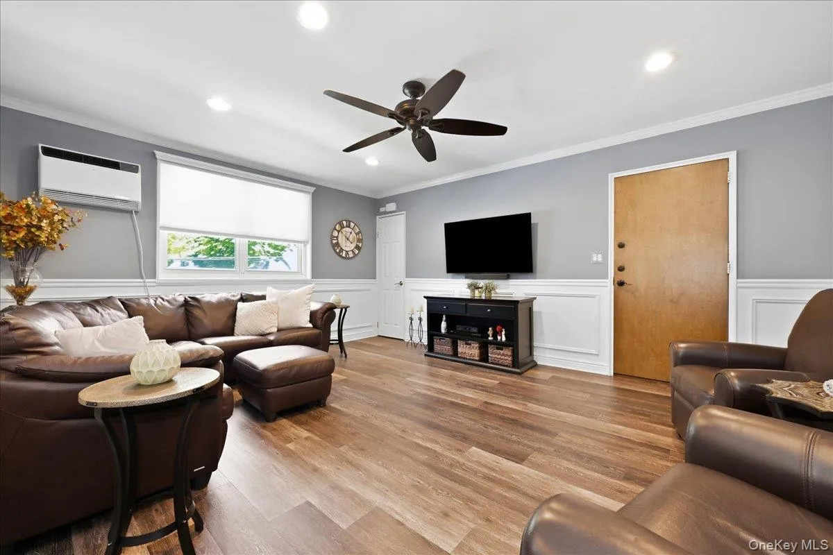 25502 61st Avenue, New York, NY, 2 Bedrooms Bedrooms, 5 Rooms Rooms,1 BathroomBathrooms,Residential,For Rent,61st,0,1047501 25502 61st Avenue, New York, NY, 2 Bedrooms Bedrooms, 5 Rooms Rooms,1 BathroomBathrooms,Residential,For Rent,61st,0,1047501