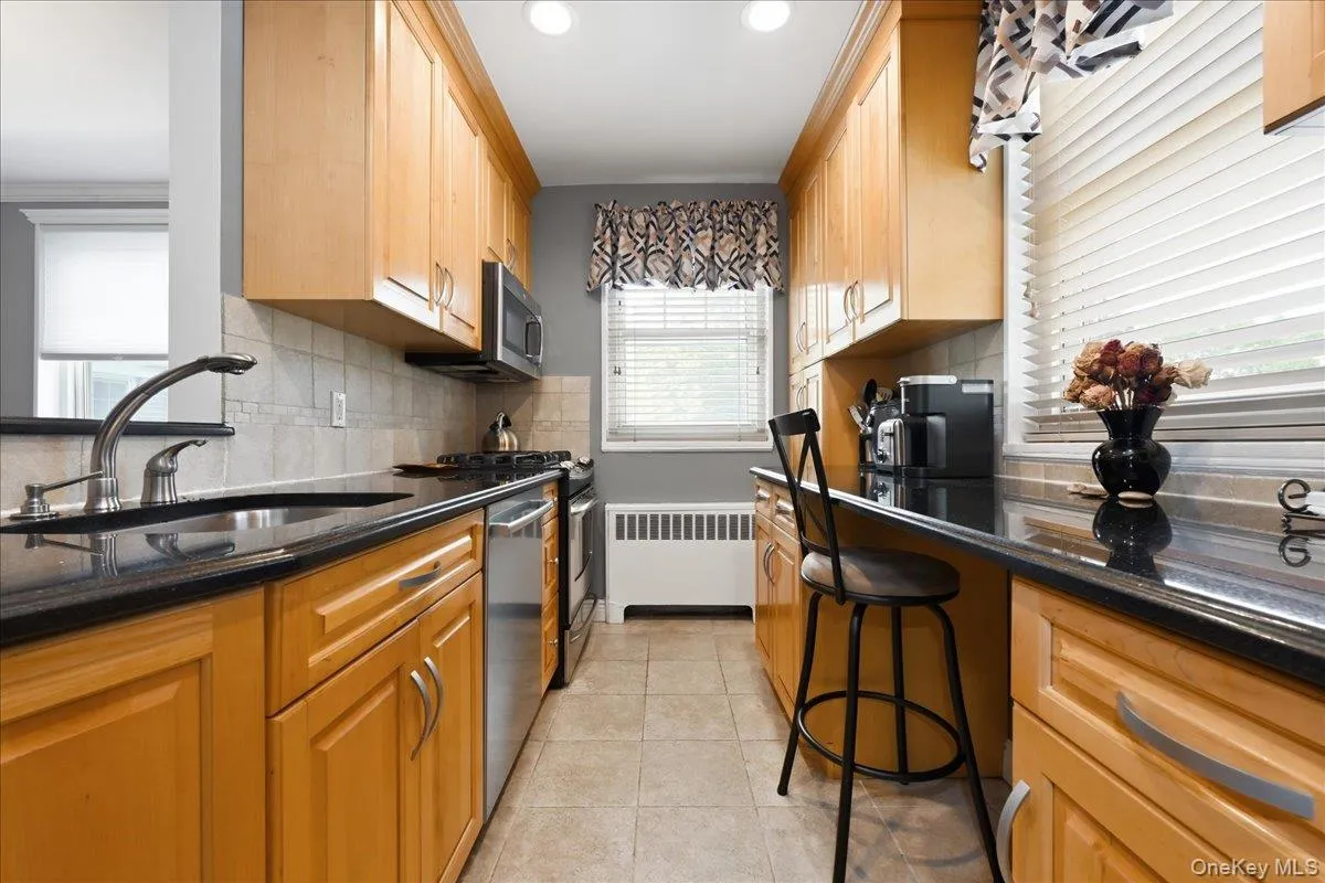 25502 61st Avenue, New York, NY, 2 Bedrooms Bedrooms, 5 Rooms Rooms,1 BathroomBathrooms,Residential,For Rent,61st,0,1047501 25502 61st Avenue, New York, NY, 2 Bedrooms Bedrooms, 5 Rooms Rooms,1 BathroomBathrooms,Residential,For Rent,61st,0,1047501