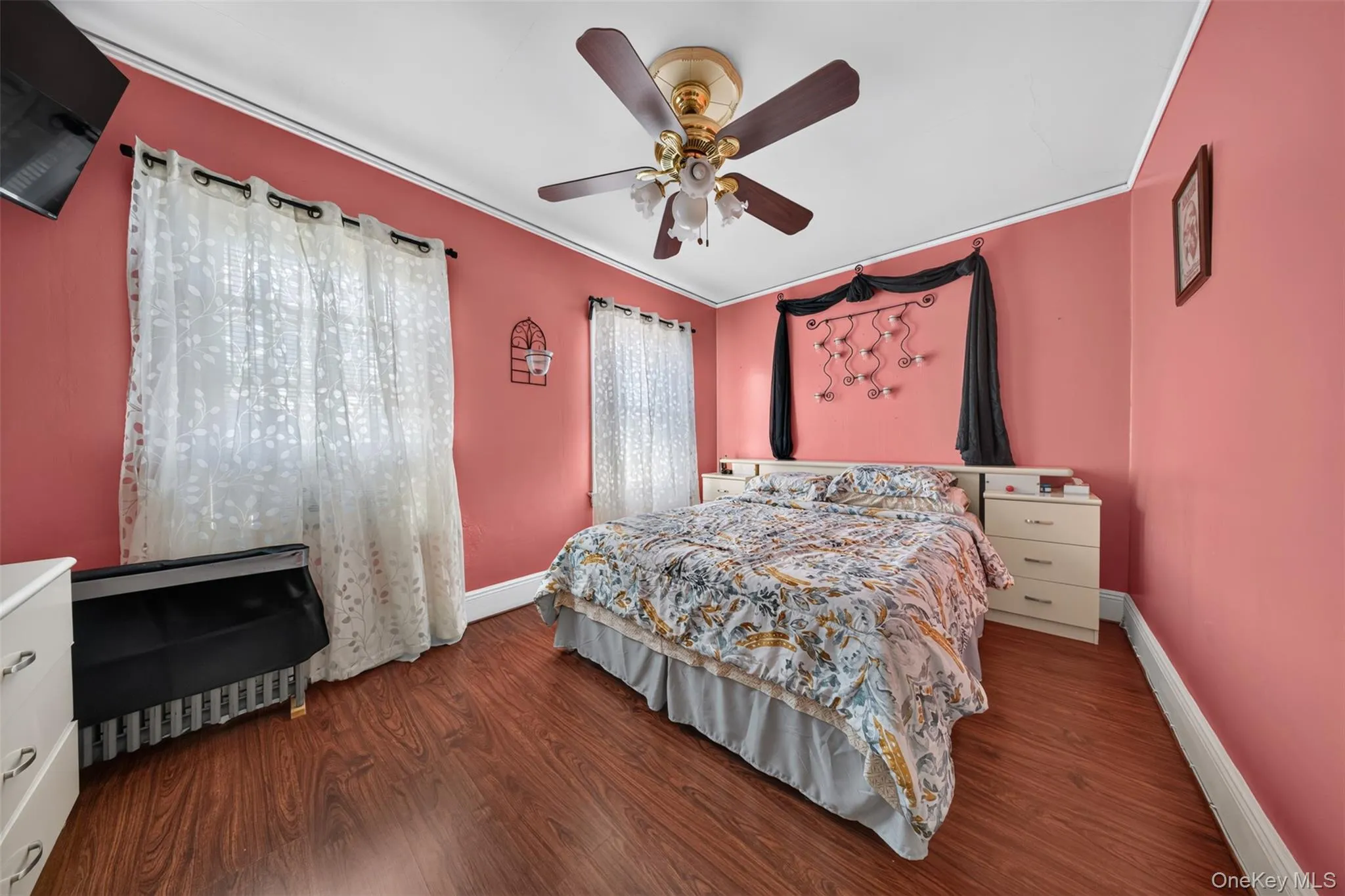 132-35 57th Road, New York, NY, 3 Bedrooms Bedrooms, 8 Rooms Rooms,1 BathroomBathrooms,Residential,For Rent,57th,0,1047503 132-35 57th Road, New York, NY, 3 Bedrooms Bedrooms, 8 Rooms Rooms,1 BathroomBathrooms,Residential,For Rent,57th,0,1047503