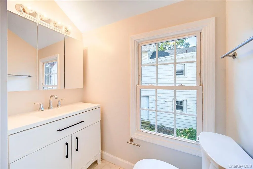 91 Delafield Street, Poughkeepsie, NY, 4 Bedrooms Bedrooms, 9 Rooms Rooms,2 BathroomsBathrooms,Residential,For Rent,Delafield,0,1047504 91 Delafield Street, Poughkeepsie, NY, 4 Bedrooms Bedrooms, 9 Rooms Rooms,2 BathroomsBathrooms,Residential,For Rent,Delafield,0,1047504