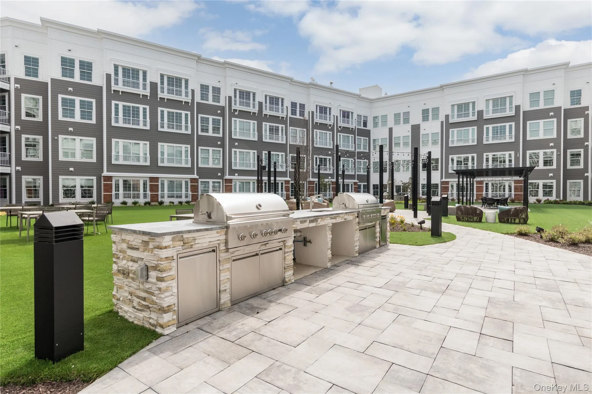 75 Hoffman Avenue, Babylon, NY, 1 Bedroom Bedrooms, 4 Rooms Rooms,1 BathroomBathrooms,Residential Lease,For Rent,Hoffman,0,1047507 75 Hoffman Avenue, Babylon, NY, 1 Bedroom Bedrooms, 4 Rooms Rooms,1 BathroomBathrooms,Residential Lease,For Rent,Hoffman,0,1047507