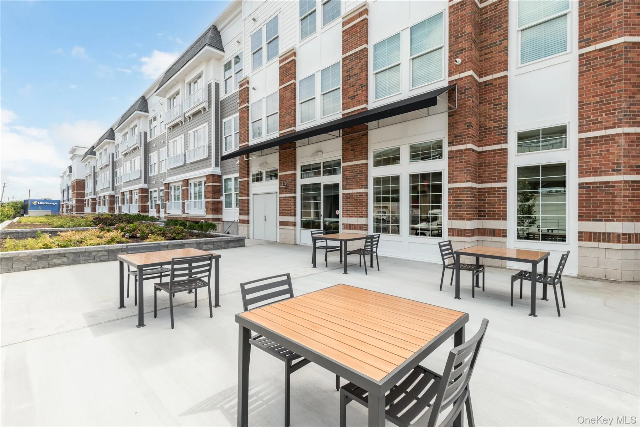 75 Hoffman Avenue, Babylon, NY, 1 Bedroom Bedrooms, 4 Rooms Rooms,1 BathroomBathrooms,Residential Lease,For Rent,Hoffman,0,1047507 75 Hoffman Avenue, Babylon, NY, 1 Bedroom Bedrooms, 4 Rooms Rooms,1 BathroomBathrooms,Residential Lease,For Rent,Hoffman,0,1047507