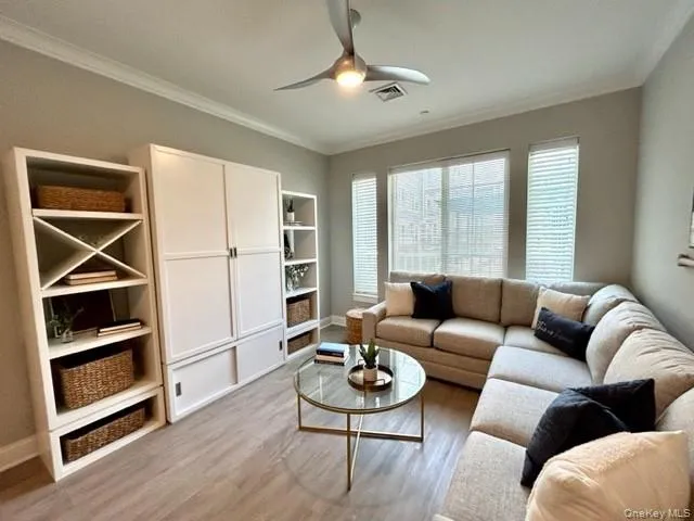 75 Hoffman Avenue, Babylon, NY, 1 Bedroom Bedrooms, 4 Rooms Rooms,1 BathroomBathrooms,Residential Lease,For Rent,Hoffman,0,1047507 75 Hoffman Avenue, Babylon, NY, 1 Bedroom Bedrooms, 4 Rooms Rooms,1 BathroomBathrooms,Residential Lease,For Rent,Hoffman,0,1047507