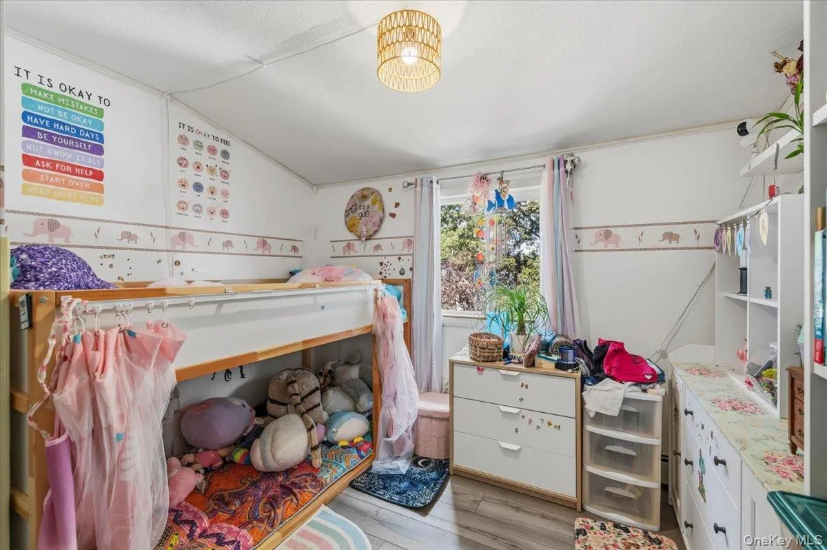 177 Toronto Avenue, Oyster Bay, NY, 4 Bedrooms Bedrooms, 8 Rooms Rooms,2 BathroomsBathrooms,Residential,For Rent,Toronto,0,1047510 177 Toronto Avenue, Oyster Bay, NY, 4 Bedrooms Bedrooms, 8 Rooms Rooms,2 BathroomsBathrooms,Residential,For Rent,Toronto,0,1047510