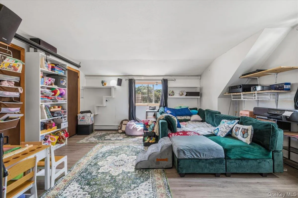 177 Toronto Avenue, Oyster Bay, NY, 4 Bedrooms Bedrooms, 8 Rooms Rooms,2 BathroomsBathrooms,Residential,For Rent,Toronto,0,1047510 177 Toronto Avenue, Oyster Bay, NY, 4 Bedrooms Bedrooms, 8 Rooms Rooms,2 BathroomsBathrooms,Residential,For Rent,Toronto,0,1047510