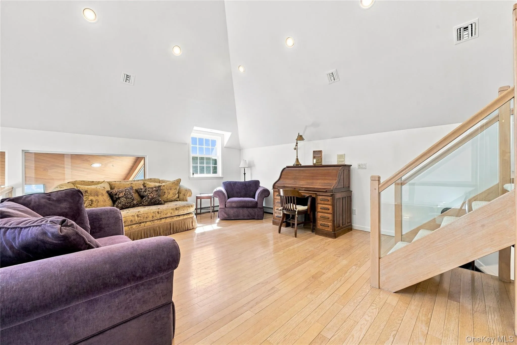9 Swan Place, Smithtown, NY, 7 Bedrooms Bedrooms, 15 Rooms Rooms,6 BathroomsBathrooms,Residential,For Rent,Swan,0,1047513 9 Swan Place, Smithtown, NY, 7 Bedrooms Bedrooms, 15 Rooms Rooms,6 BathroomsBathrooms,Residential,For Rent,Swan,0,1047513