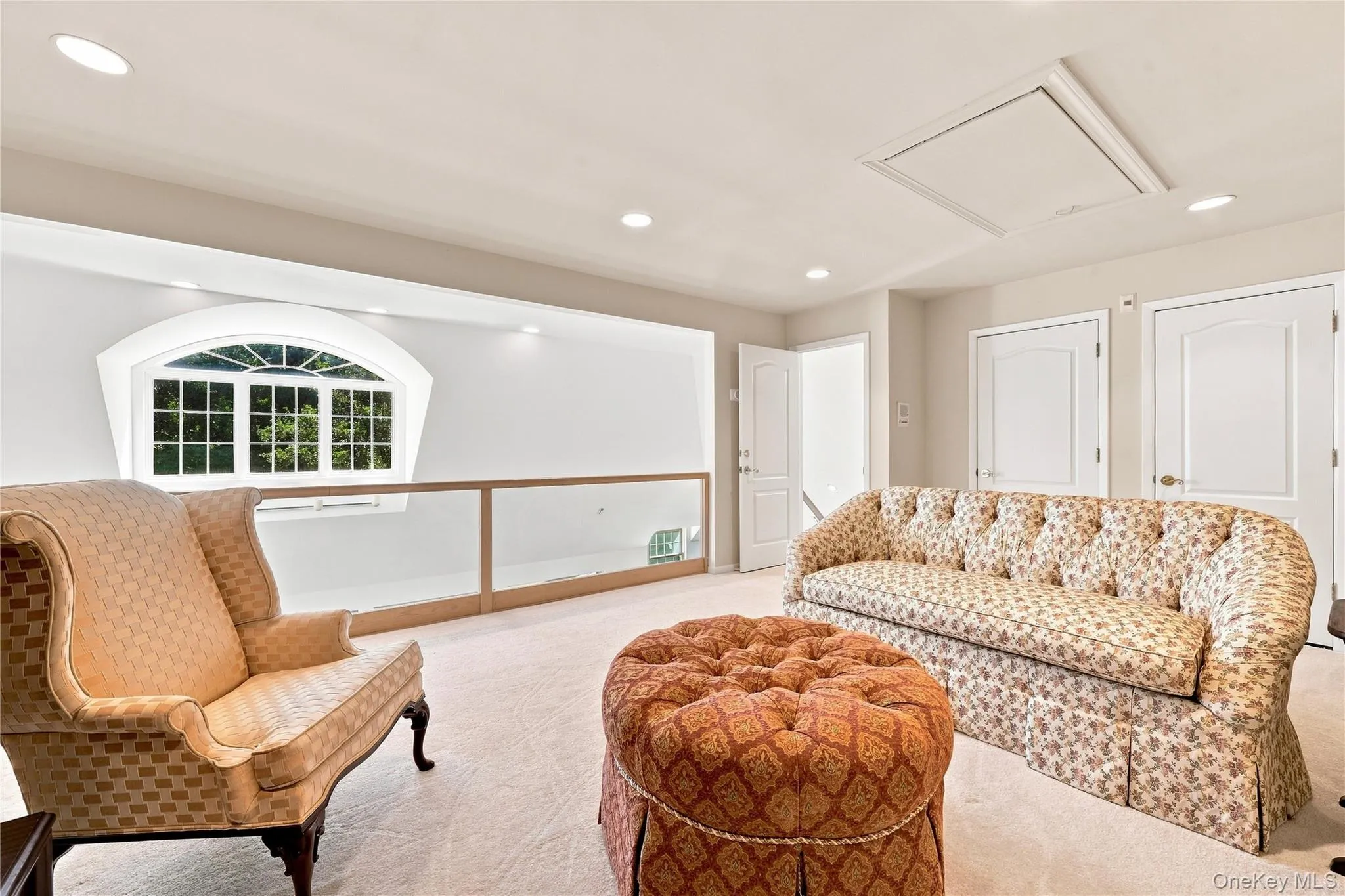 9 Swan Place, Smithtown, NY, 7 Bedrooms Bedrooms, 15 Rooms Rooms,6 BathroomsBathrooms,Residential,For Rent,Swan,0,1047513 9 Swan Place, Smithtown, NY, 7 Bedrooms Bedrooms, 15 Rooms Rooms,6 BathroomsBathrooms,Residential,For Rent,Swan,0,1047513