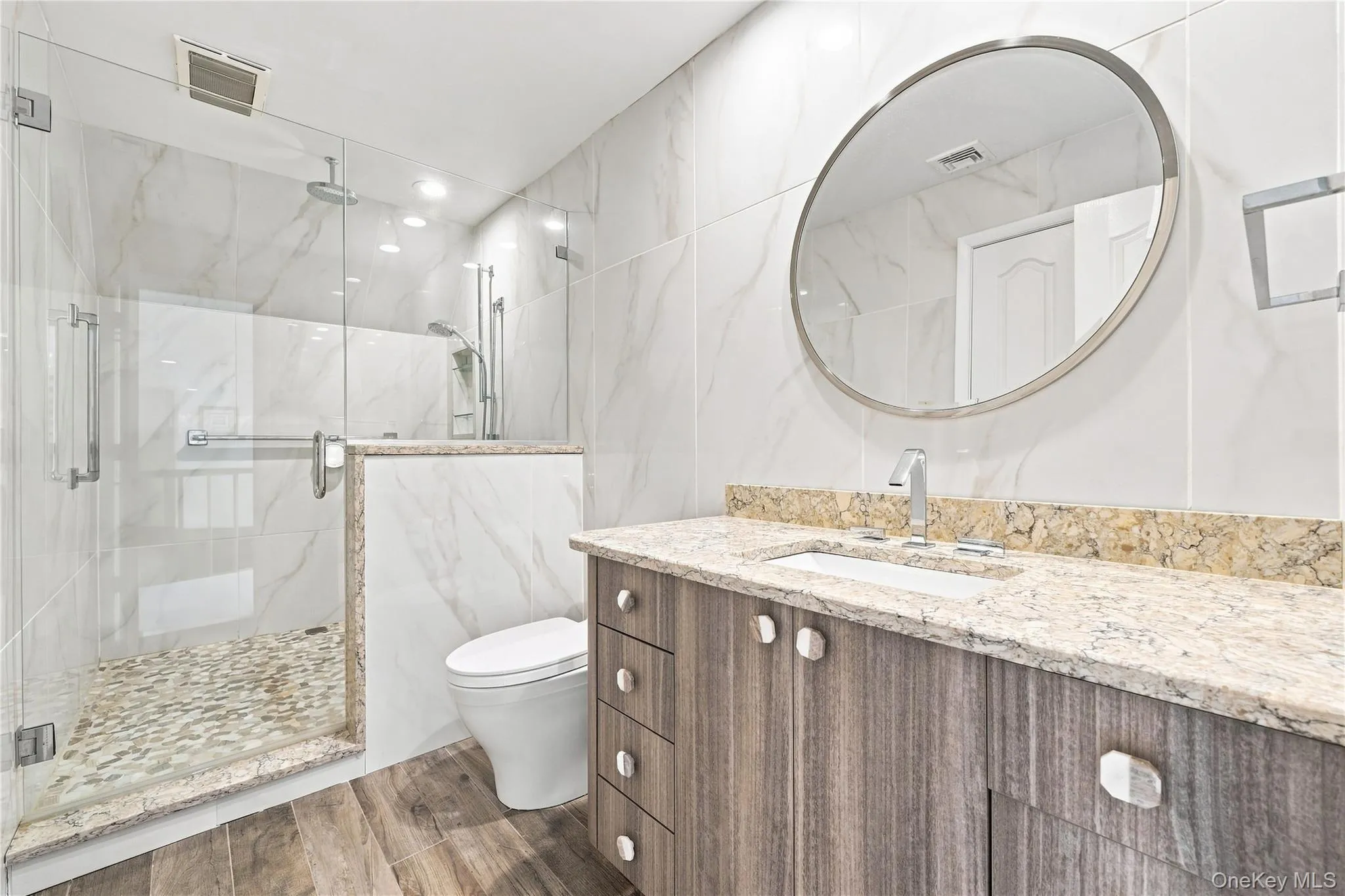 9 Swan Place, Smithtown, NY, 7 Bedrooms Bedrooms, 15 Rooms Rooms,6 BathroomsBathrooms,Residential,For Rent,Swan,0,1047513 9 Swan Place, Smithtown, NY, 7 Bedrooms Bedrooms, 15 Rooms Rooms,6 BathroomsBathrooms,Residential,For Rent,Swan,0,1047513