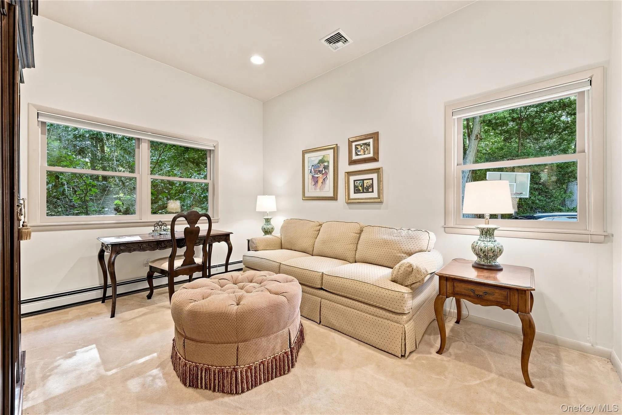 9 Swan Place, Smithtown, NY, 7 Bedrooms Bedrooms, 15 Rooms Rooms,6 BathroomsBathrooms,Residential,For Rent,Swan,0,1047513 9 Swan Place, Smithtown, NY, 7 Bedrooms Bedrooms, 15 Rooms Rooms,6 BathroomsBathrooms,Residential,For Rent,Swan,0,1047513