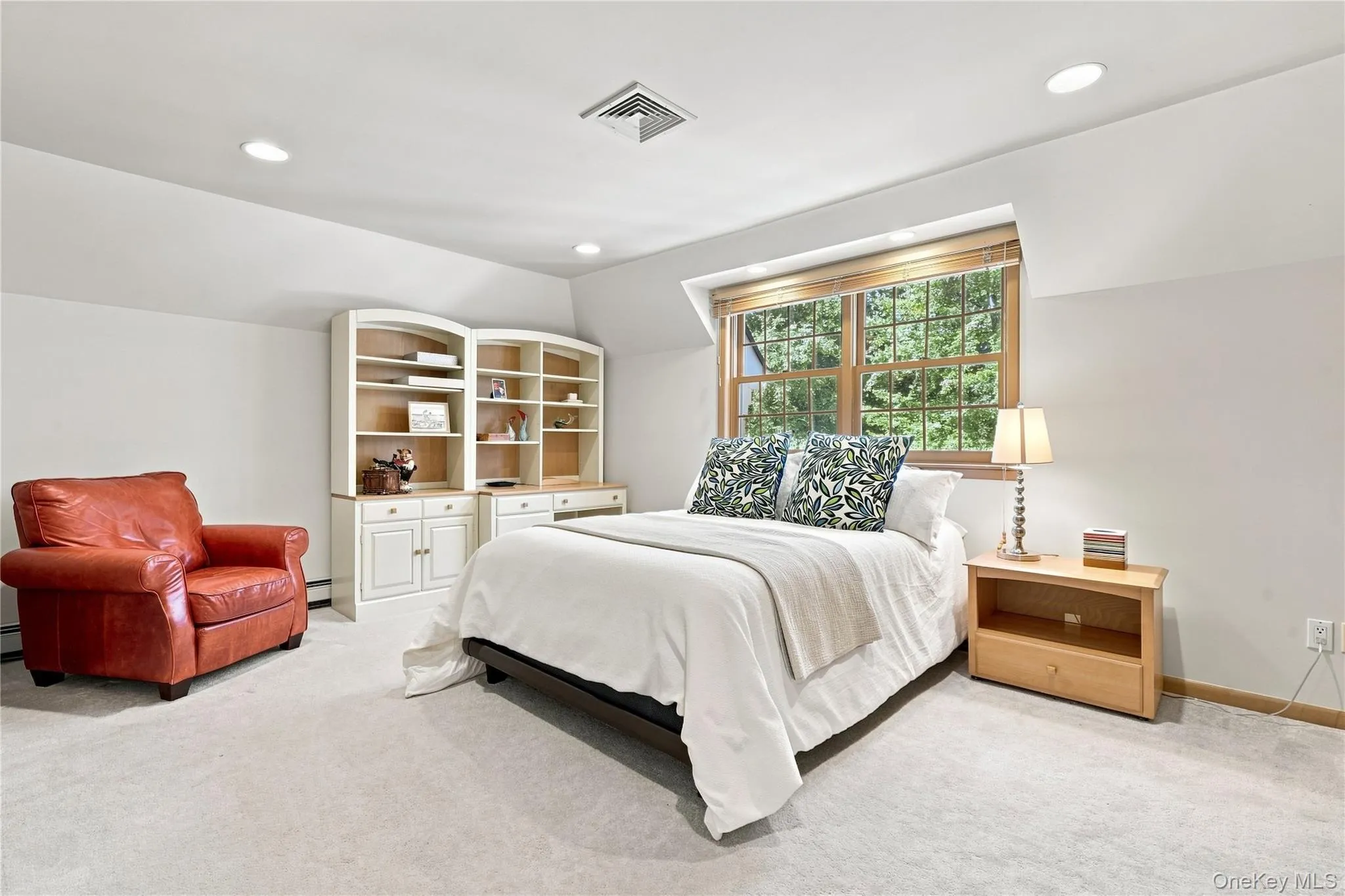 9 Swan Place, Smithtown, NY, 7 Bedrooms Bedrooms, 15 Rooms Rooms,6 BathroomsBathrooms,Residential,For Rent,Swan,0,1047513 9 Swan Place, Smithtown, NY, 7 Bedrooms Bedrooms, 15 Rooms Rooms,6 BathroomsBathrooms,Residential,For Rent,Swan,0,1047513