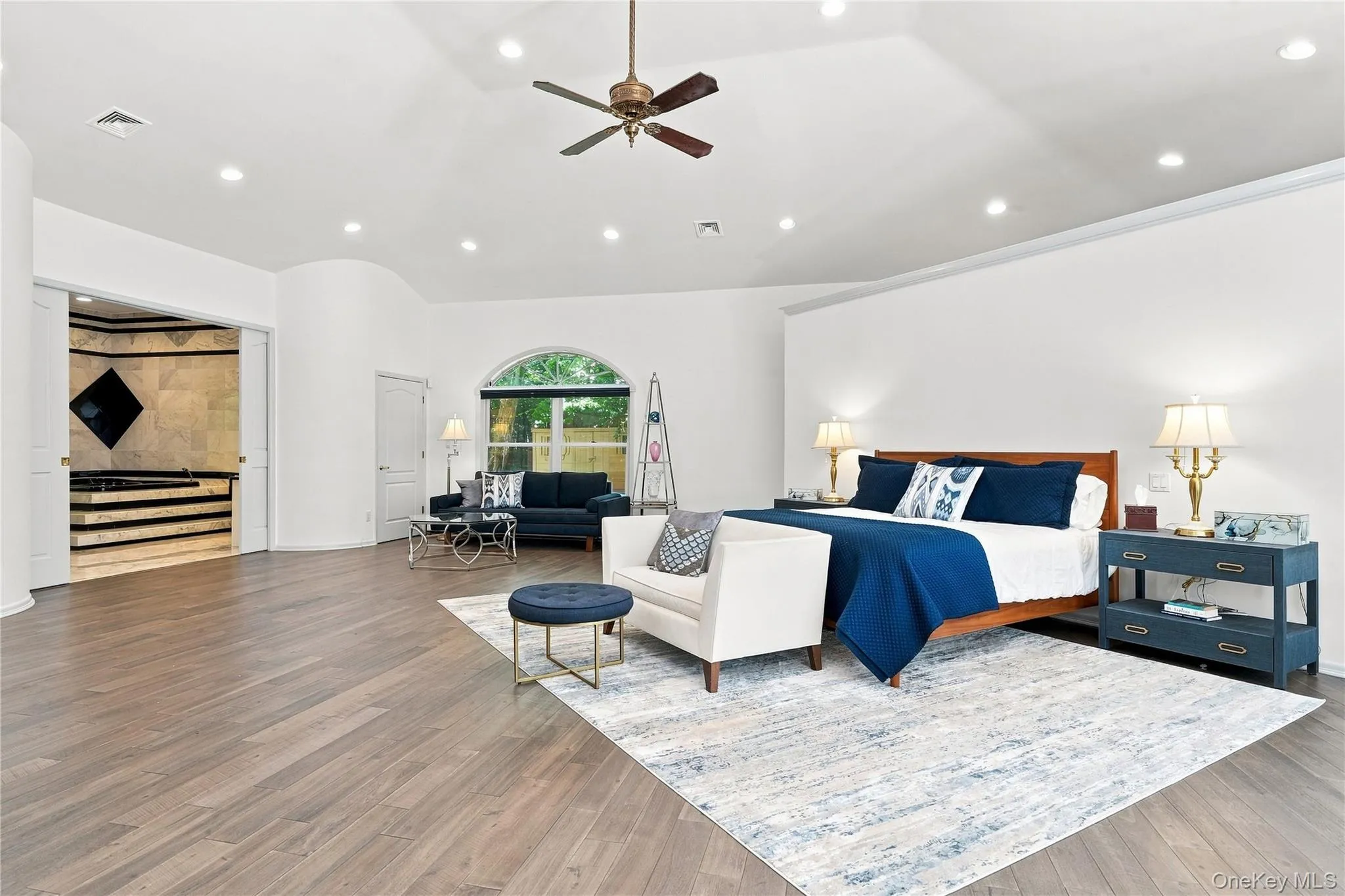 9 Swan Place, Smithtown, NY, 7 Bedrooms Bedrooms, 15 Rooms Rooms,6 BathroomsBathrooms,Residential,For Rent,Swan,0,1047513 9 Swan Place, Smithtown, NY, 7 Bedrooms Bedrooms, 15 Rooms Rooms,6 BathroomsBathrooms,Residential,For Rent,Swan,0,1047513