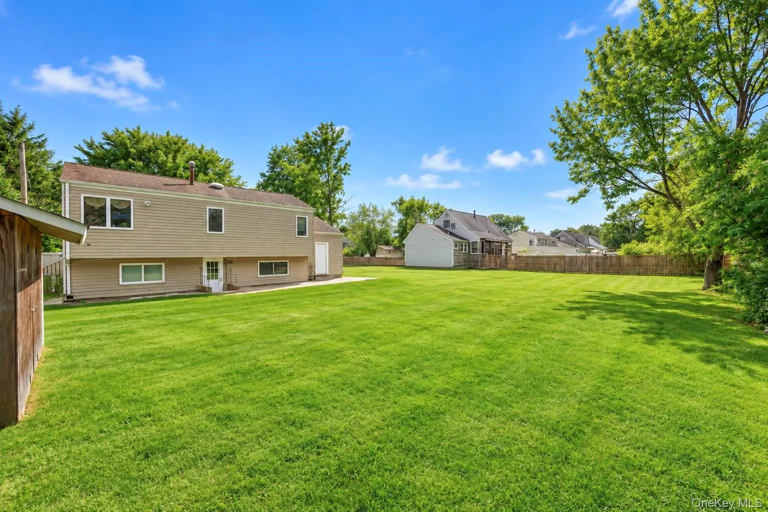 25 Marlboro Drive, Brookhaven, NY, 3 Bedrooms Bedrooms, 7 Rooms Rooms,2 BathroomsBathrooms,Residential,For Rent,Marlboro,0,1047521 25 Marlboro Drive, Brookhaven, NY, 3 Bedrooms Bedrooms, 7 Rooms Rooms,2 BathroomsBathrooms,Residential,For Rent,Marlboro,0,1047521