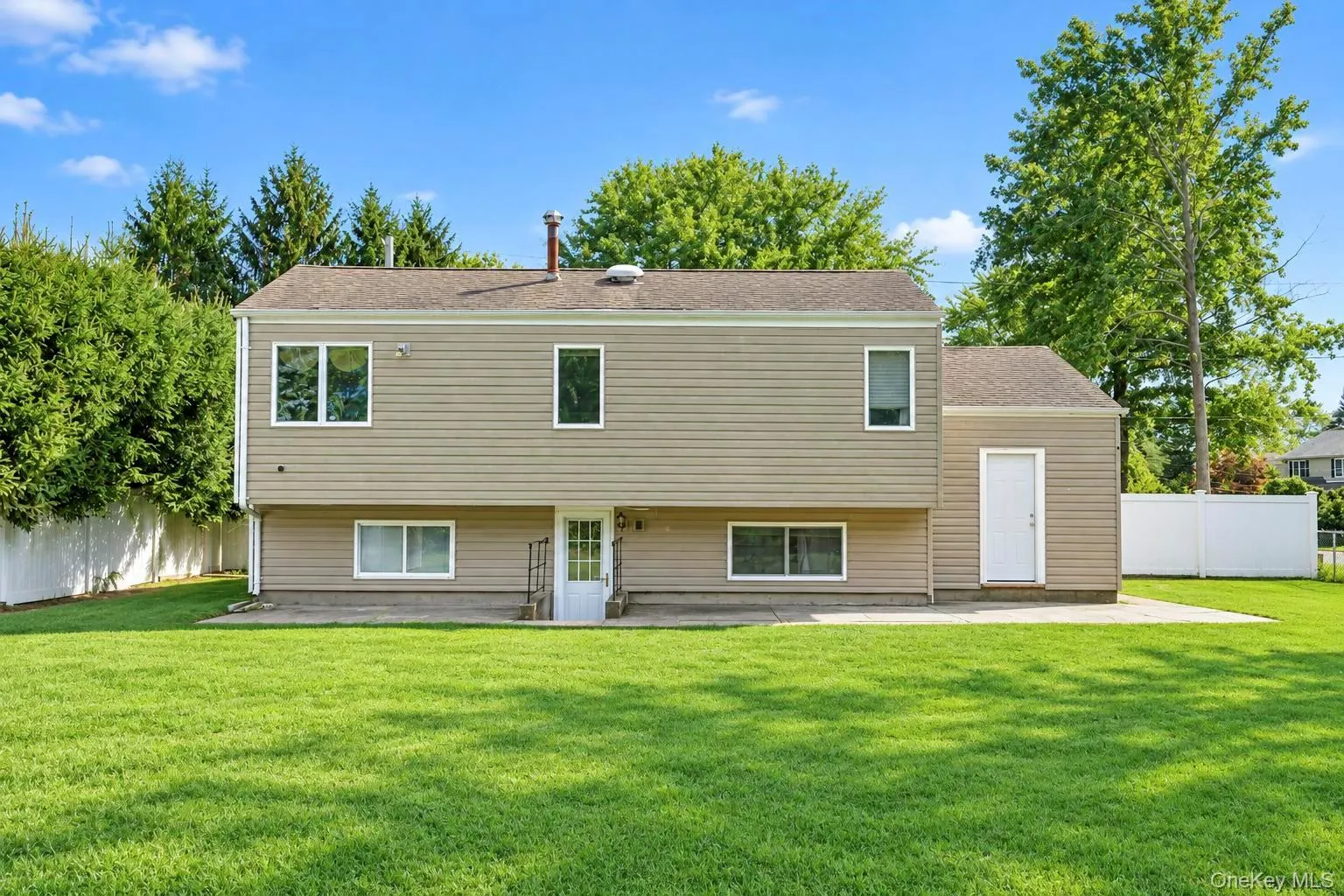 25 Marlboro Drive, Brookhaven, NY, 3 Bedrooms Bedrooms, 7 Rooms Rooms,2 BathroomsBathrooms,Residential,For Rent,Marlboro,0,1047521 25 Marlboro Drive, Brookhaven, NY, 3 Bedrooms Bedrooms, 7 Rooms Rooms,2 BathroomsBathrooms,Residential,For Rent,Marlboro,0,1047521