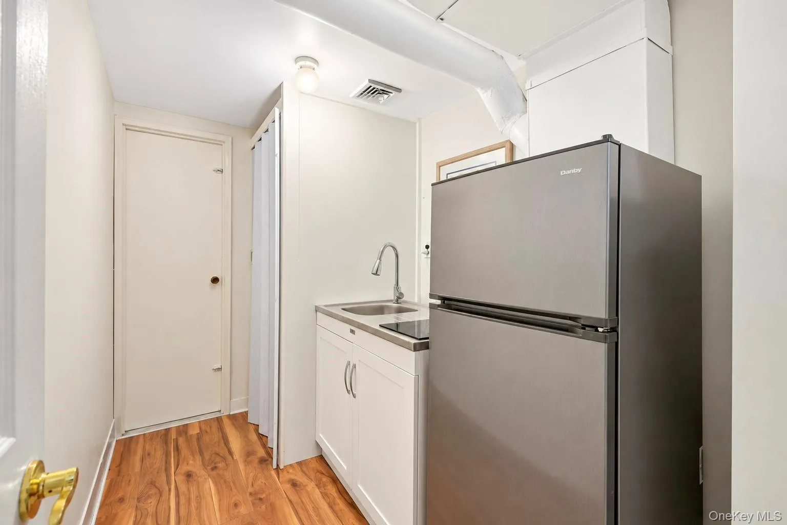 25 Marlboro Drive, Brookhaven, NY, 3 Bedrooms Bedrooms, 7 Rooms Rooms,2 BathroomsBathrooms,Residential,For Rent,Marlboro,0,1047521 25 Marlboro Drive, Brookhaven, NY, 3 Bedrooms Bedrooms, 7 Rooms Rooms,2 BathroomsBathrooms,Residential,For Rent,Marlboro,0,1047521