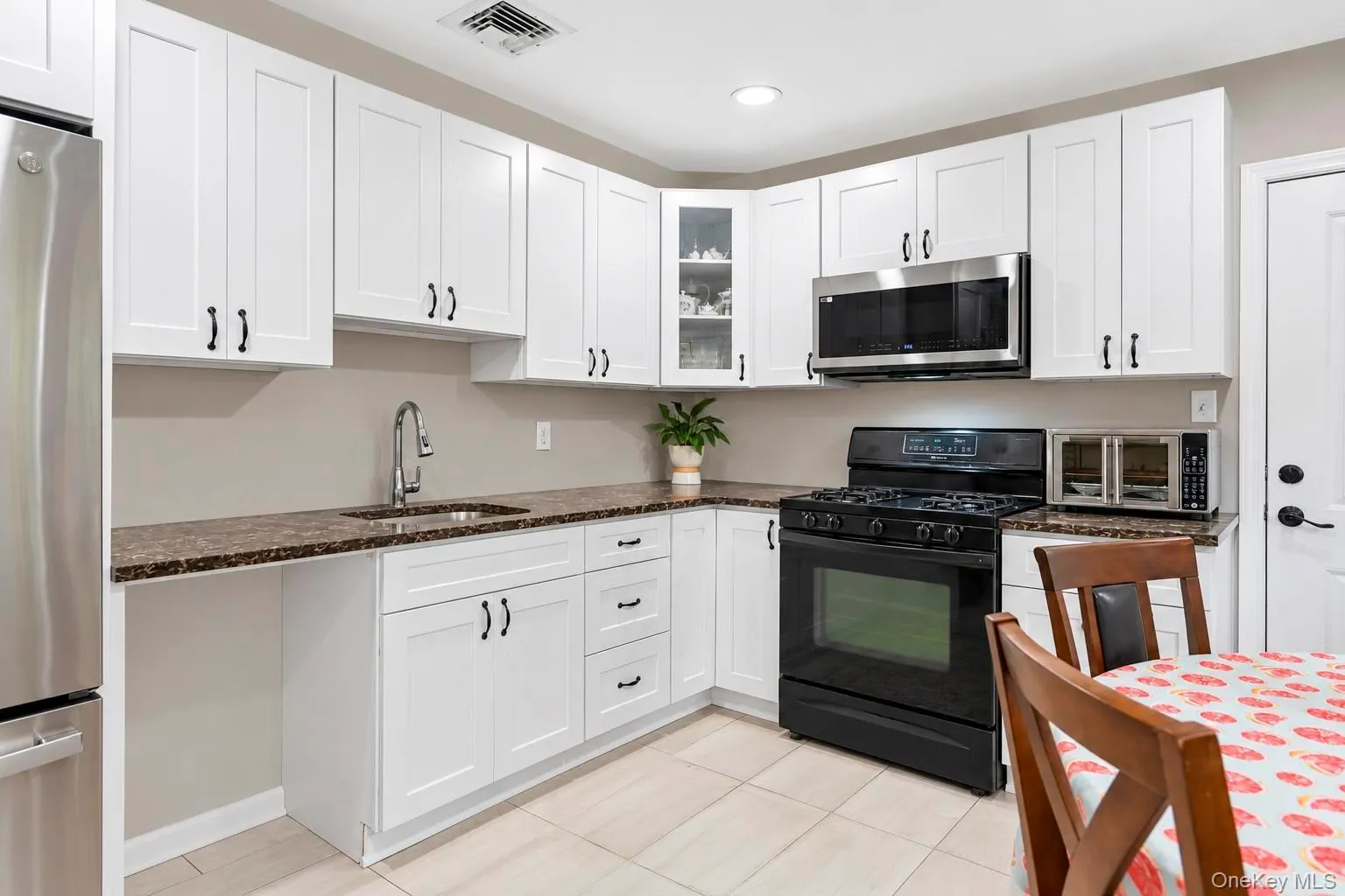 25 Marlboro Drive, Brookhaven, NY, 3 Bedrooms Bedrooms, 7 Rooms Rooms,2 BathroomsBathrooms,Residential,For Rent,Marlboro,0,1047521 25 Marlboro Drive, Brookhaven, NY, 3 Bedrooms Bedrooms, 7 Rooms Rooms,2 BathroomsBathrooms,Residential,For Rent,Marlboro,0,1047521