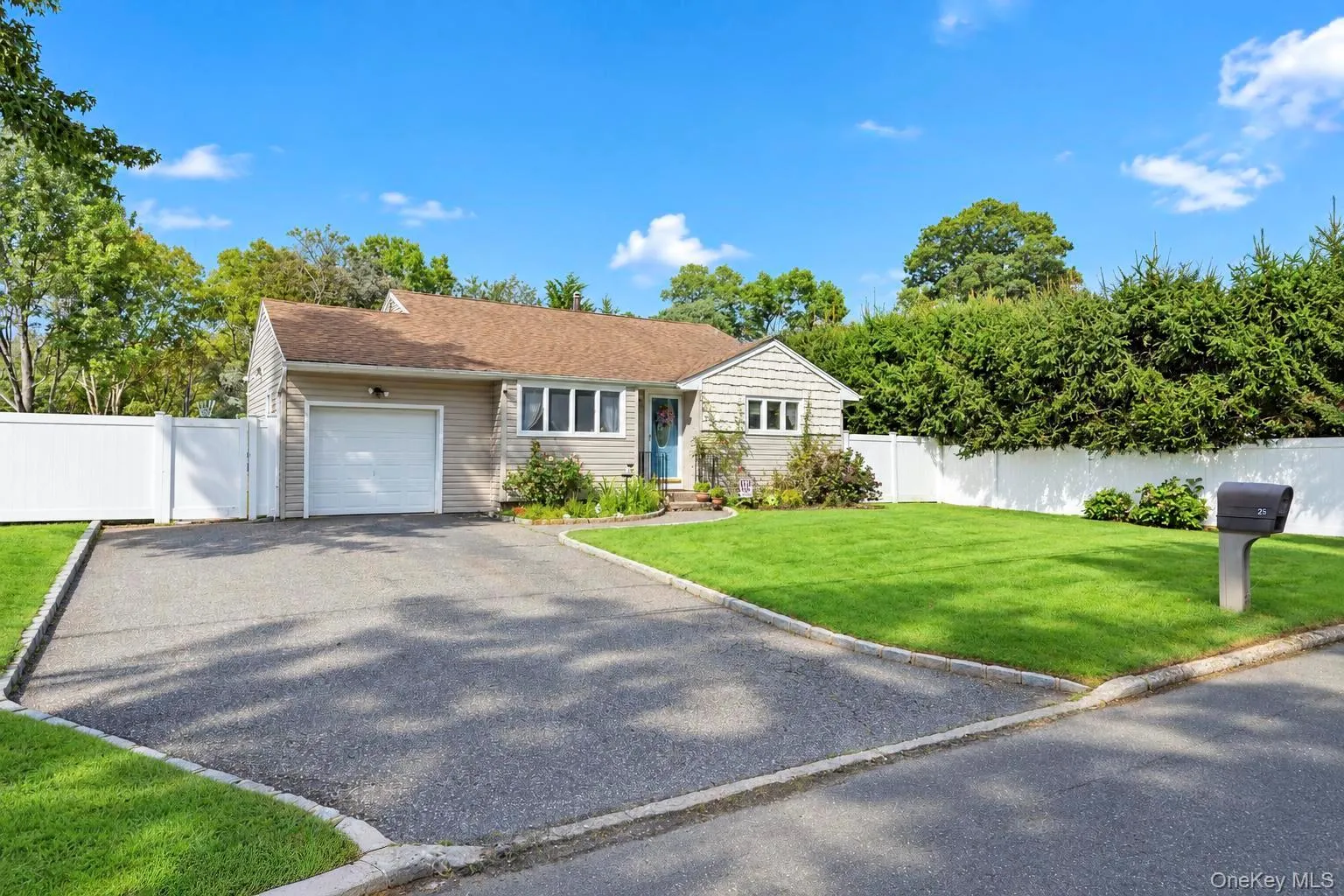 25 Marlboro Drive, Brookhaven, NY, 3 Bedrooms Bedrooms, 7 Rooms Rooms,2 BathroomsBathrooms,Residential,For Rent,Marlboro,0,1047521 25 Marlboro Drive, Brookhaven, NY, 3 Bedrooms Bedrooms, 7 Rooms Rooms,2 BathroomsBathrooms,Residential,For Rent,Marlboro,0,1047521