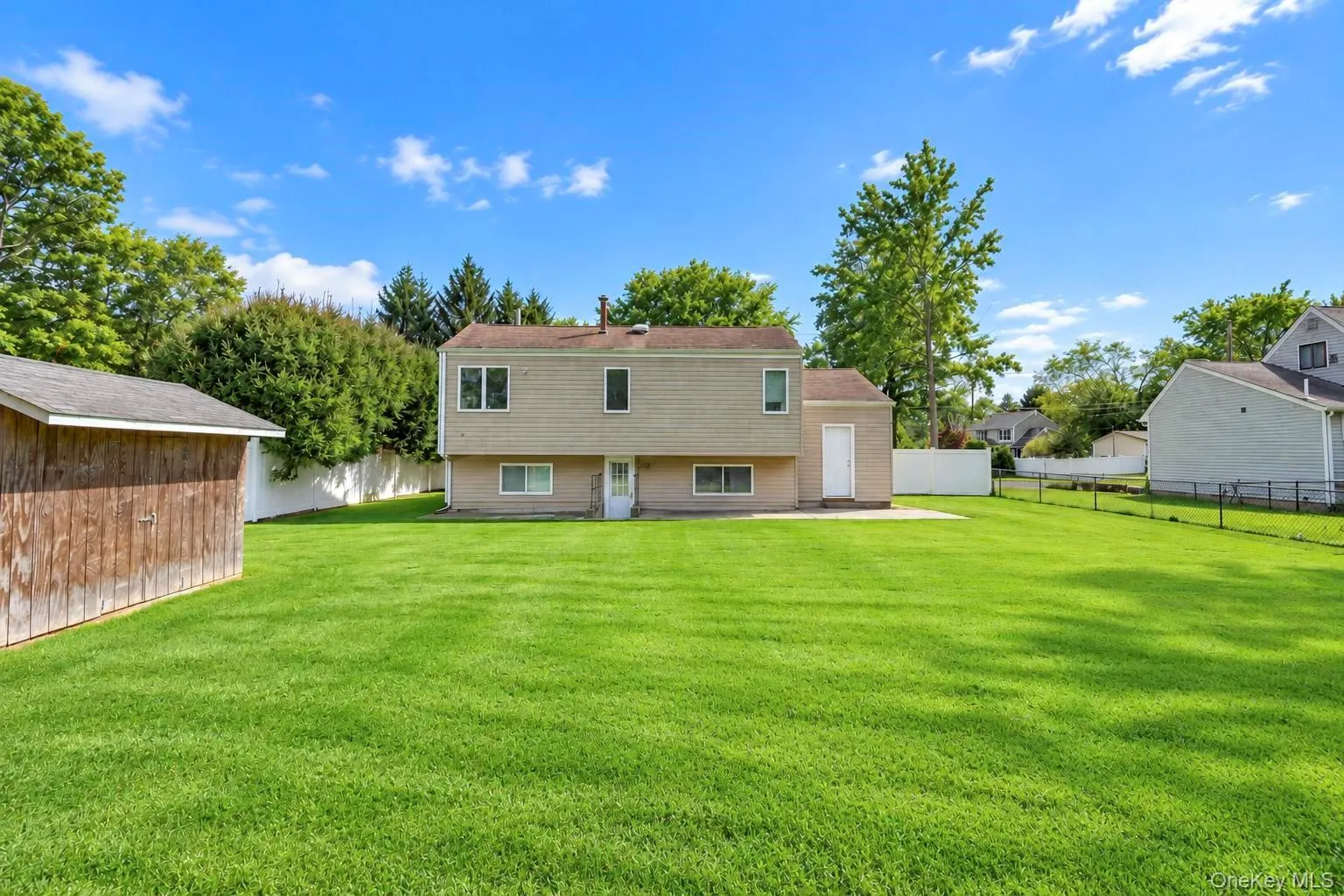 25 Marlboro Drive, Brookhaven, NY, 3 Bedrooms Bedrooms, 7 Rooms Rooms,2 BathroomsBathrooms,Residential,For Rent,Marlboro,0,1047521 25 Marlboro Drive, Brookhaven, NY, 3 Bedrooms Bedrooms, 7 Rooms Rooms,2 BathroomsBathrooms,Residential,For Rent,Marlboro,0,1047521