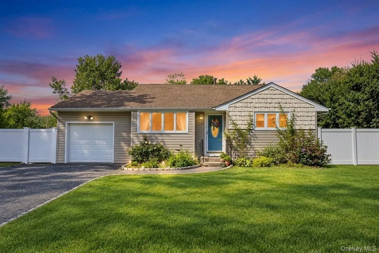 25 Marlboro Drive, Brookhaven, NY, 3 Bedrooms Bedrooms, 7 Rooms Rooms,2 BathroomsBathrooms,Residential,For Rent,Marlboro,0,1047521 25 Marlboro Drive, Brookhaven, NY, 3 Bedrooms Bedrooms, 7 Rooms Rooms,2 BathroomsBathrooms,Residential,For Rent,Marlboro,0,1047521