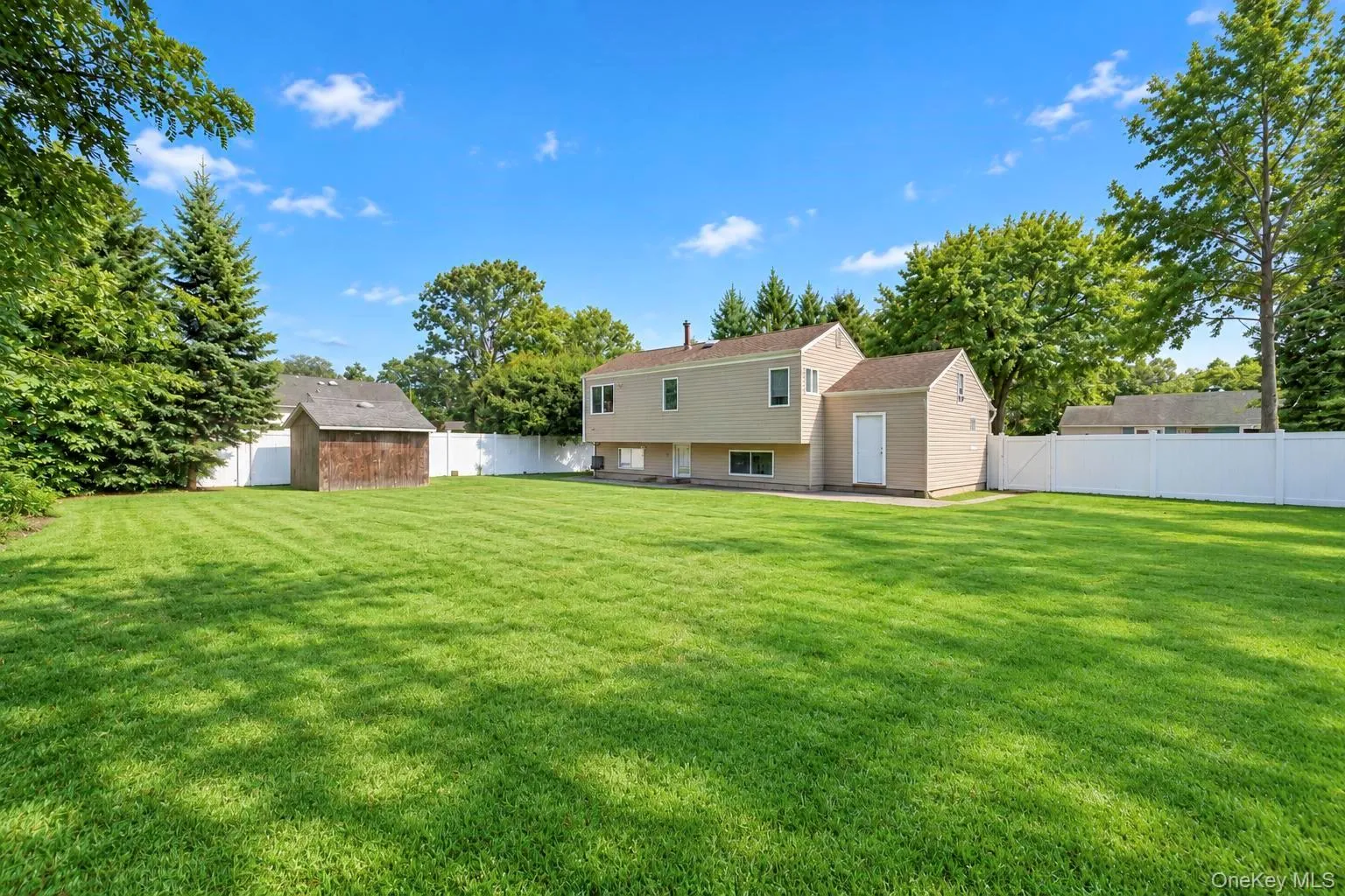 25 Marlboro Drive, Brookhaven, NY, 3 Bedrooms Bedrooms, 7 Rooms Rooms,2 BathroomsBathrooms,Residential,For Rent,Marlboro,0,1047521 25 Marlboro Drive, Brookhaven, NY, 3 Bedrooms Bedrooms, 7 Rooms Rooms,2 BathroomsBathrooms,Residential,For Rent,Marlboro,0,1047521