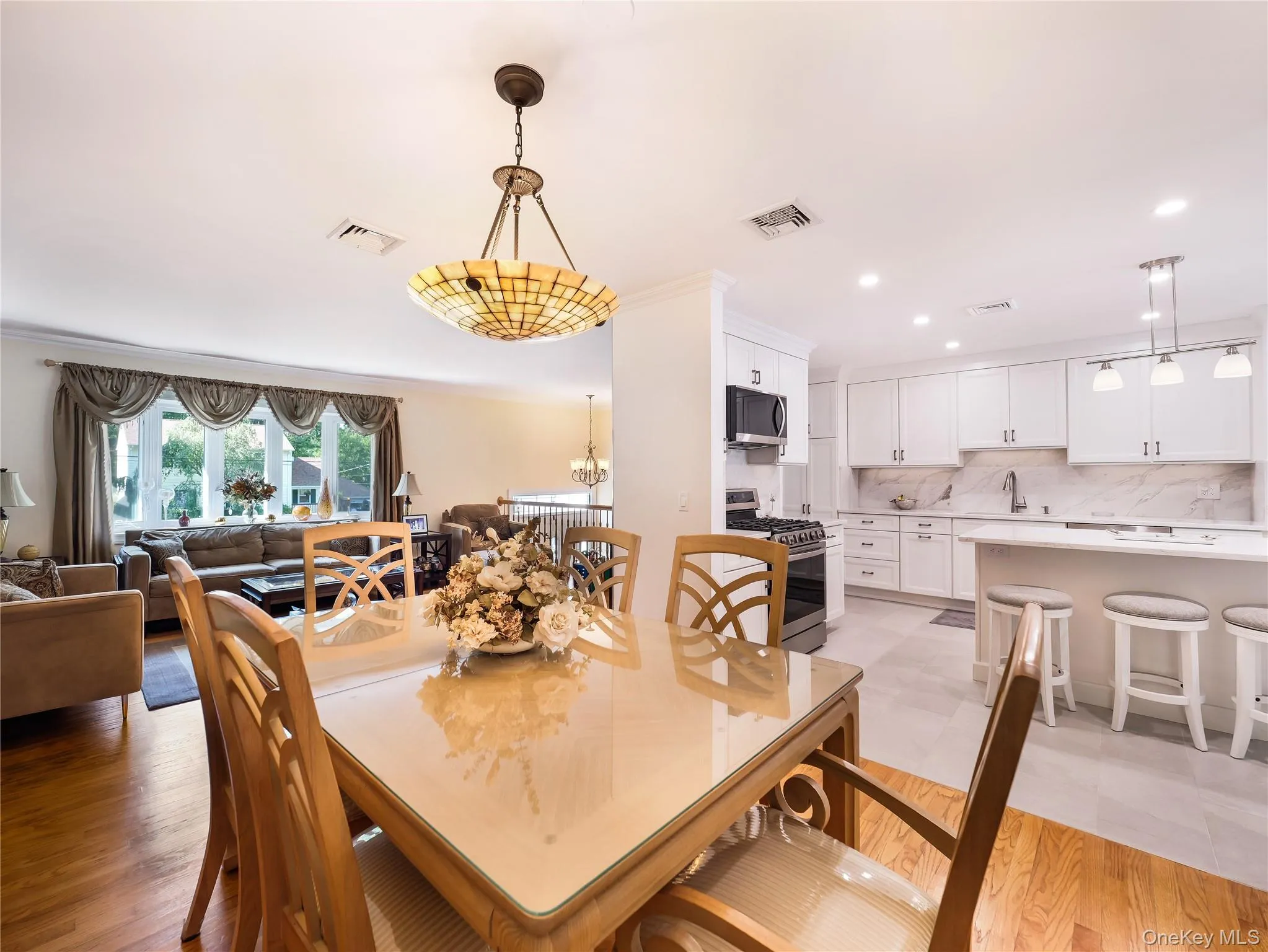 27 Will Rogers Lane, Clarkstown, NY, 4 Bedrooms Bedrooms, 10 Rooms Rooms,2 BathroomsBathrooms,Residential,For Rent,Will Rogers,0,1047522 27 Will Rogers Lane, Clarkstown, NY, 4 Bedrooms Bedrooms, 10 Rooms Rooms,2 BathroomsBathrooms,Residential,For Rent,Will Rogers,0,1047522