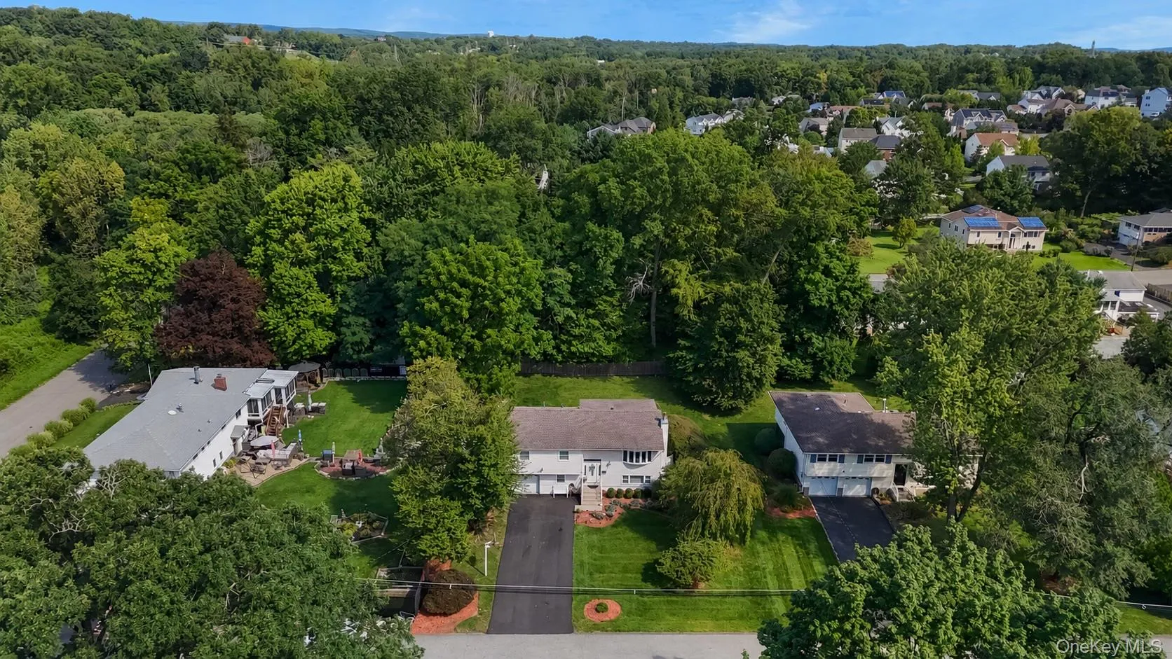 27 Will Rogers Lane, Clarkstown, NY, 4 Bedrooms Bedrooms, 10 Rooms Rooms,2 BathroomsBathrooms,Residential,For Rent,Will Rogers,0,1047522 27 Will Rogers Lane, Clarkstown, NY, 4 Bedrooms Bedrooms, 10 Rooms Rooms,2 BathroomsBathrooms,Residential,For Rent,Will Rogers,0,1047522