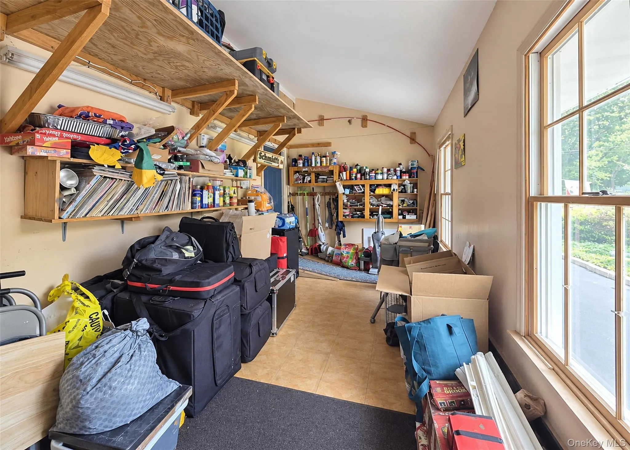 1 Lisa Lane, Brookhaven, NY, 4 Bedrooms Bedrooms, 10 Rooms Rooms,2 BathroomsBathrooms,Residential,For Rent,Lisa,0,1047527 1 Lisa Lane, Brookhaven, NY, 4 Bedrooms Bedrooms, 10 Rooms Rooms,2 BathroomsBathrooms,Residential,For Rent,Lisa,0,1047527