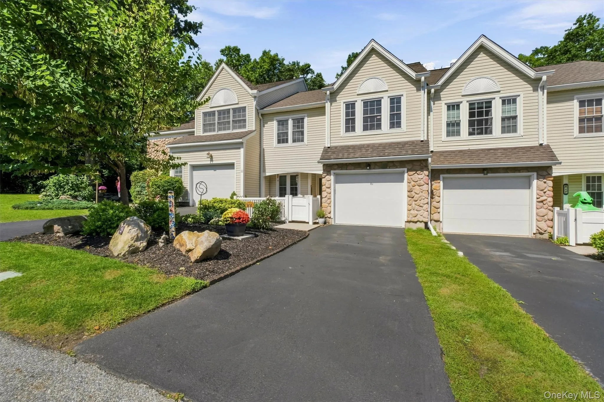 6 Cambridge Court, Fishkill, NY, 2 Bedrooms Bedrooms, 5 Rooms Rooms,2 BathroomsBathrooms,Residential,For Rent,Cambridge,0,1047529 6 Cambridge Court, Fishkill, NY, 2 Bedrooms Bedrooms, 5 Rooms Rooms,2 BathroomsBathrooms,Residential,For Rent,Cambridge,0,1047529