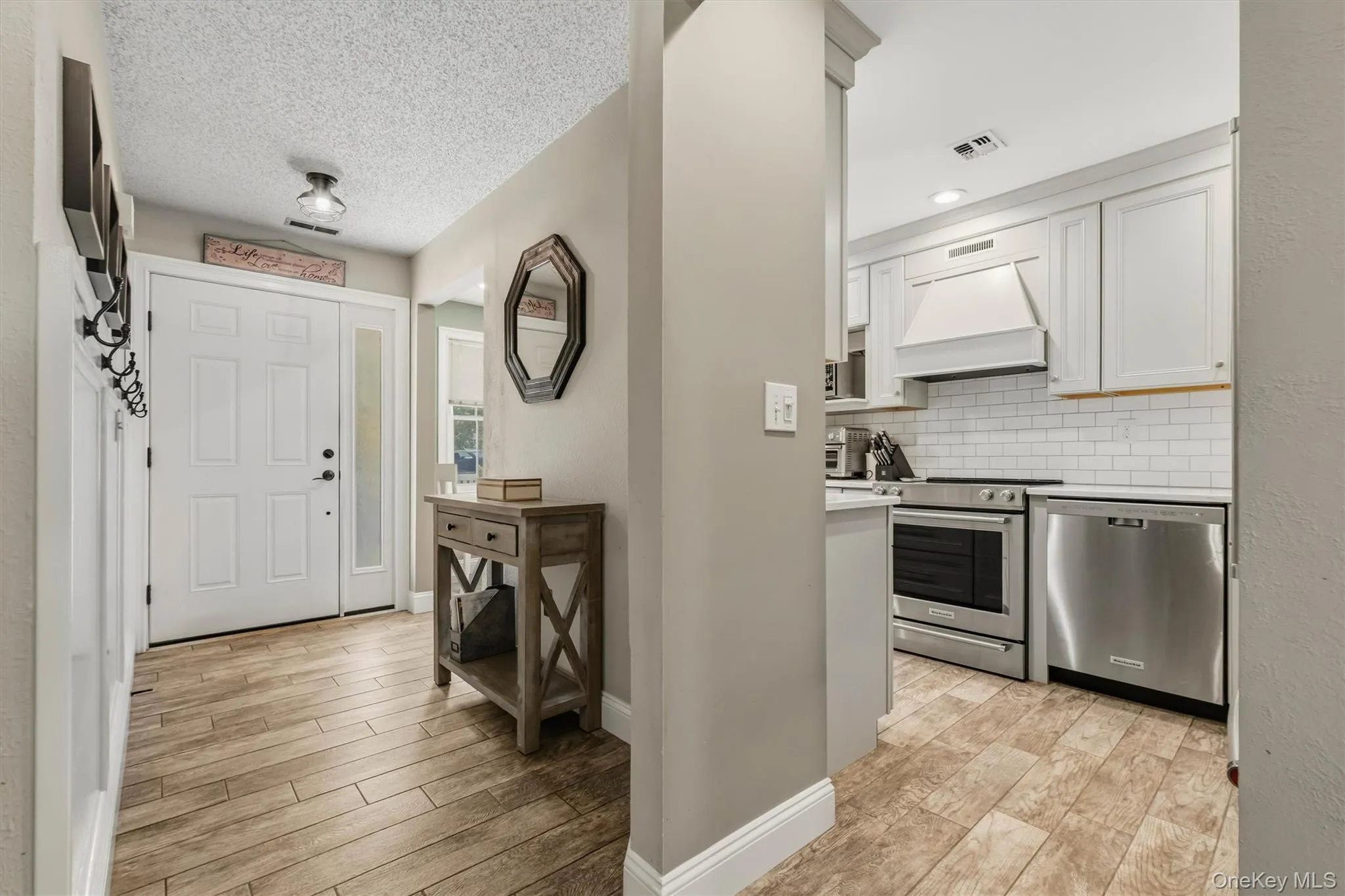 6 Cambridge Court, Fishkill, NY, 2 Bedrooms Bedrooms, 5 Rooms Rooms,2 BathroomsBathrooms,Residential,For Rent,Cambridge,0,1047529 6 Cambridge Court, Fishkill, NY, 2 Bedrooms Bedrooms, 5 Rooms Rooms,2 BathroomsBathrooms,Residential,For Rent,Cambridge,0,1047529