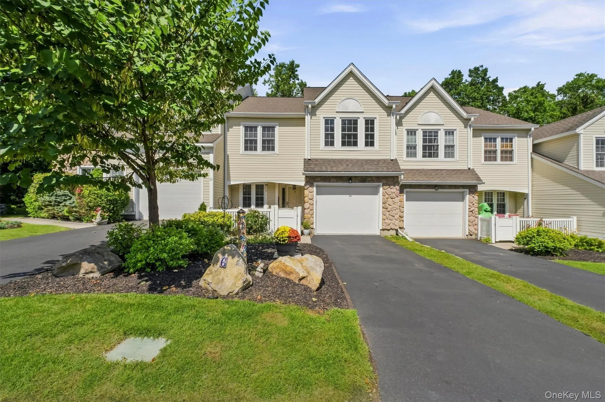 6 Cambridge Court, Fishkill, NY, 2 Bedrooms Bedrooms, 5 Rooms Rooms,2 BathroomsBathrooms,Residential,For Rent,Cambridge,0,1047529 6 Cambridge Court, Fishkill, NY, 2 Bedrooms Bedrooms, 5 Rooms Rooms,2 BathroomsBathrooms,Residential,For Rent,Cambridge,0,1047529